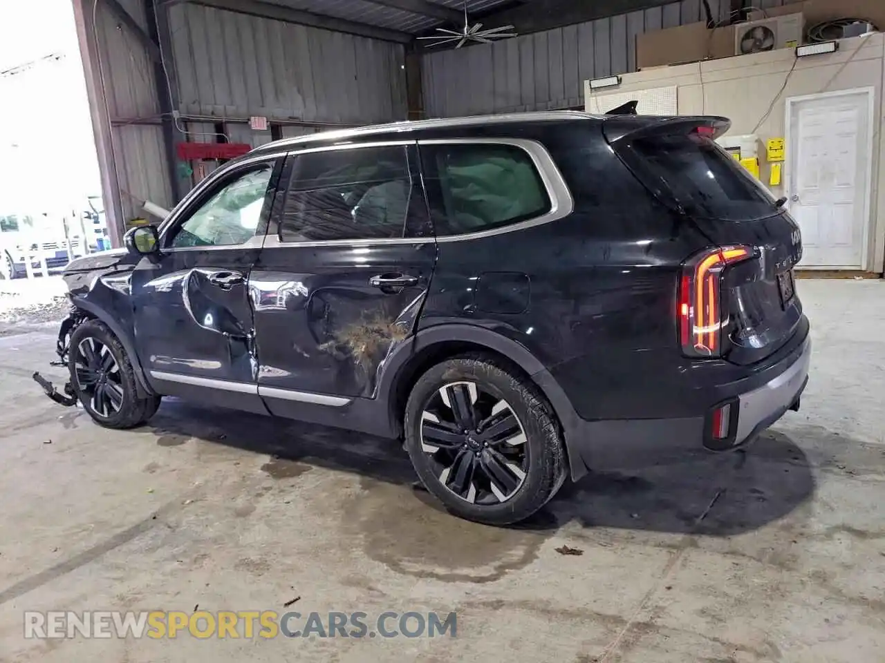 2 Photograph of a damaged car 5XYP5DGC0RG511478 KIA TELLURIDE 2024