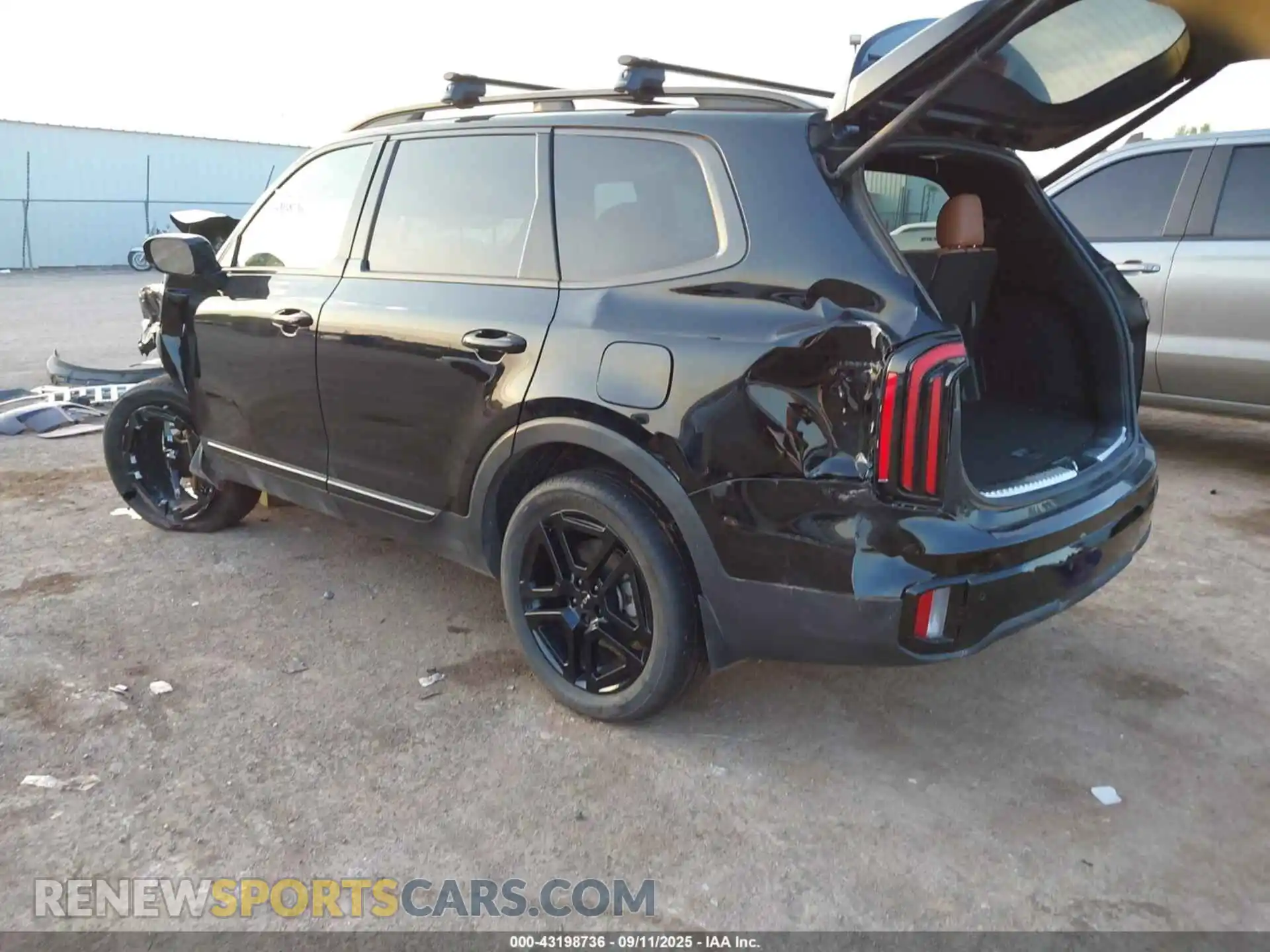 3 Photograph of a damaged car 5XYP5DGC0RG559546 KIA TELLURIDE 2024