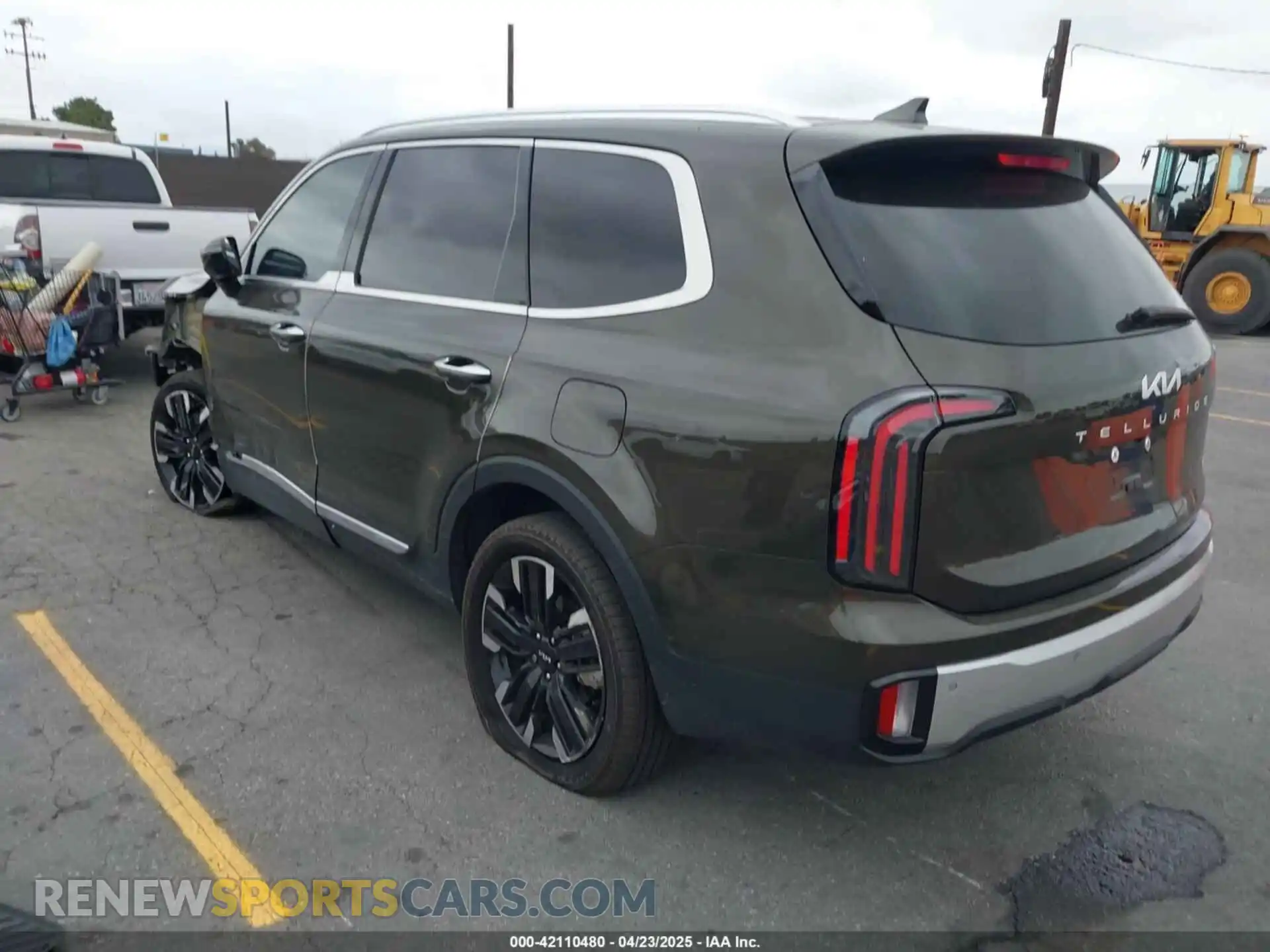 3 Photograph of a damaged car 5XYP5DGC2RG417456 KIA TELLURIDE 2024