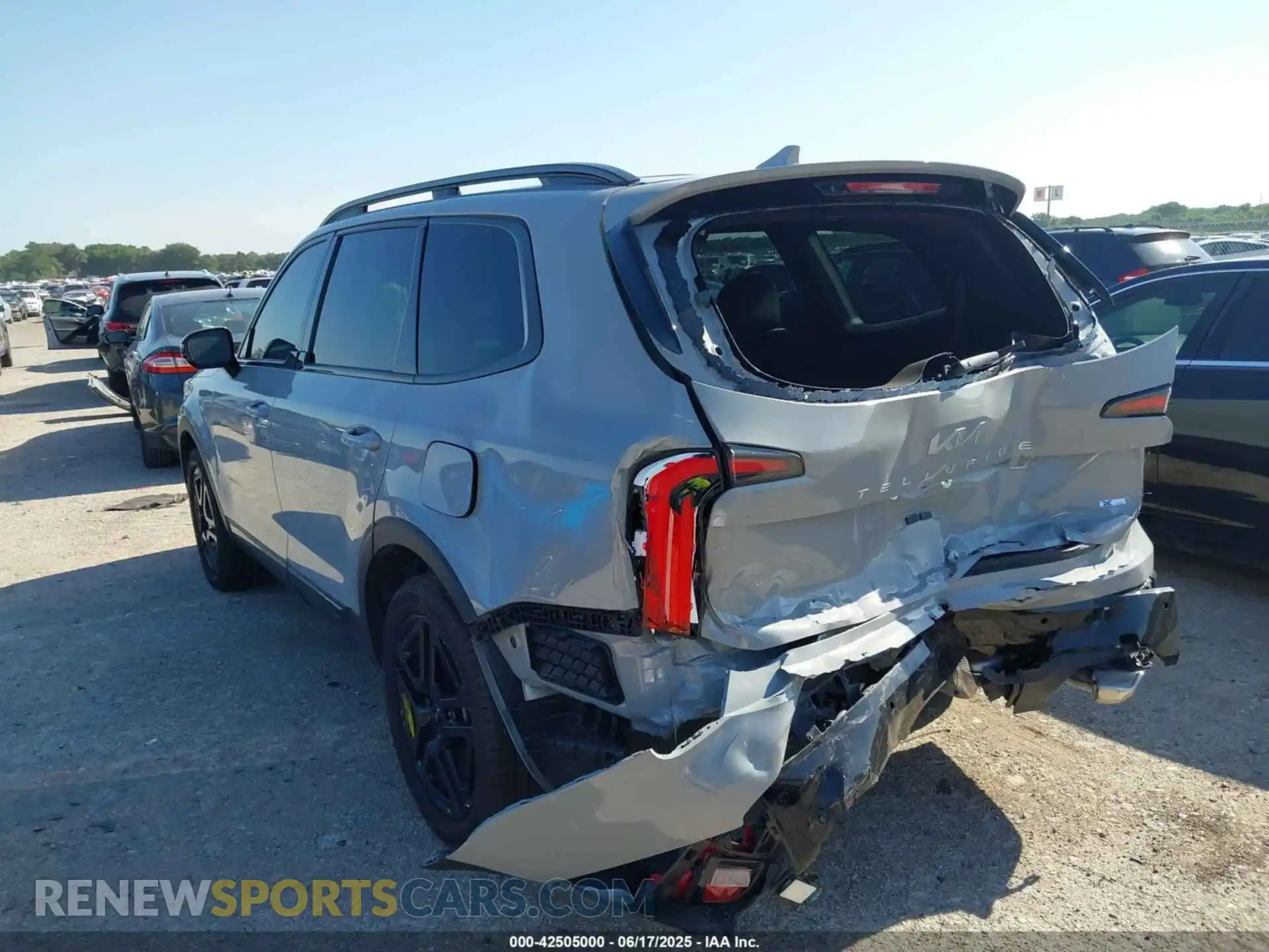 3 Photograph of a damaged car 5XYP5DGC2RG459836 KIA TELLURIDE 2024