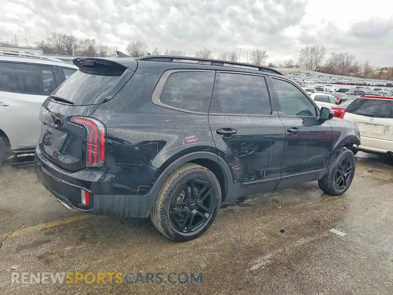 3 Photograph of a damaged car 5XYP5DGC2RG557684 KIA TELLURIDE 2024
