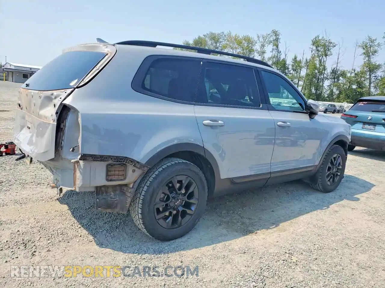 3 Photograph of a damaged car 5XYP5DGC3RG449199 KIA TELLURIDE 2024