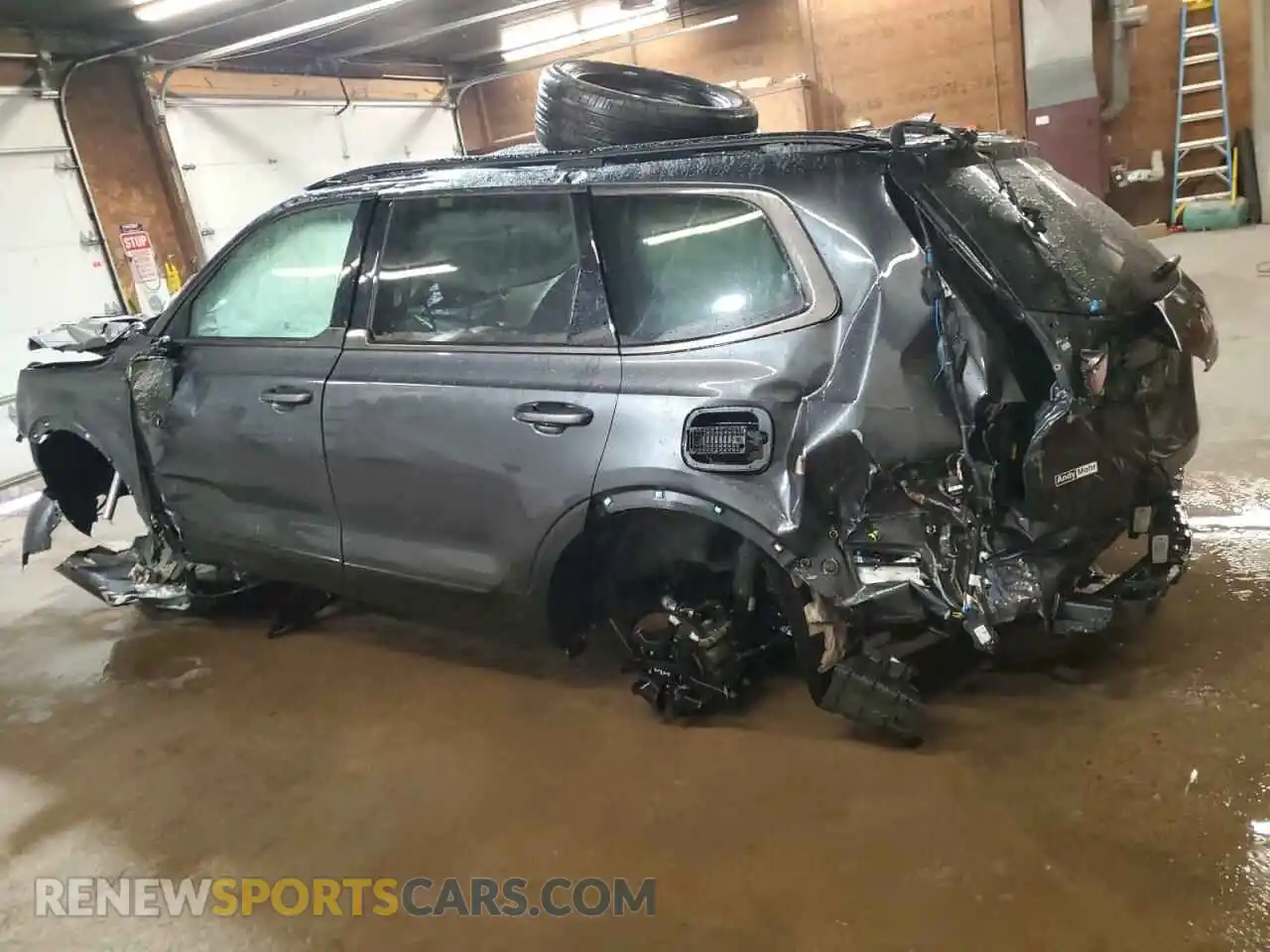2 Photograph of a damaged car 5XYP5DGC3RG482994 KIA TELLURIDE 2024