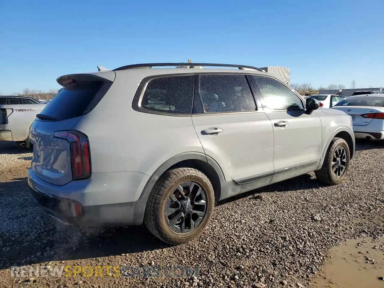 3 Photograph of a damaged car 5XYP5DGC3RG562831 KIA TELLURIDE 2024