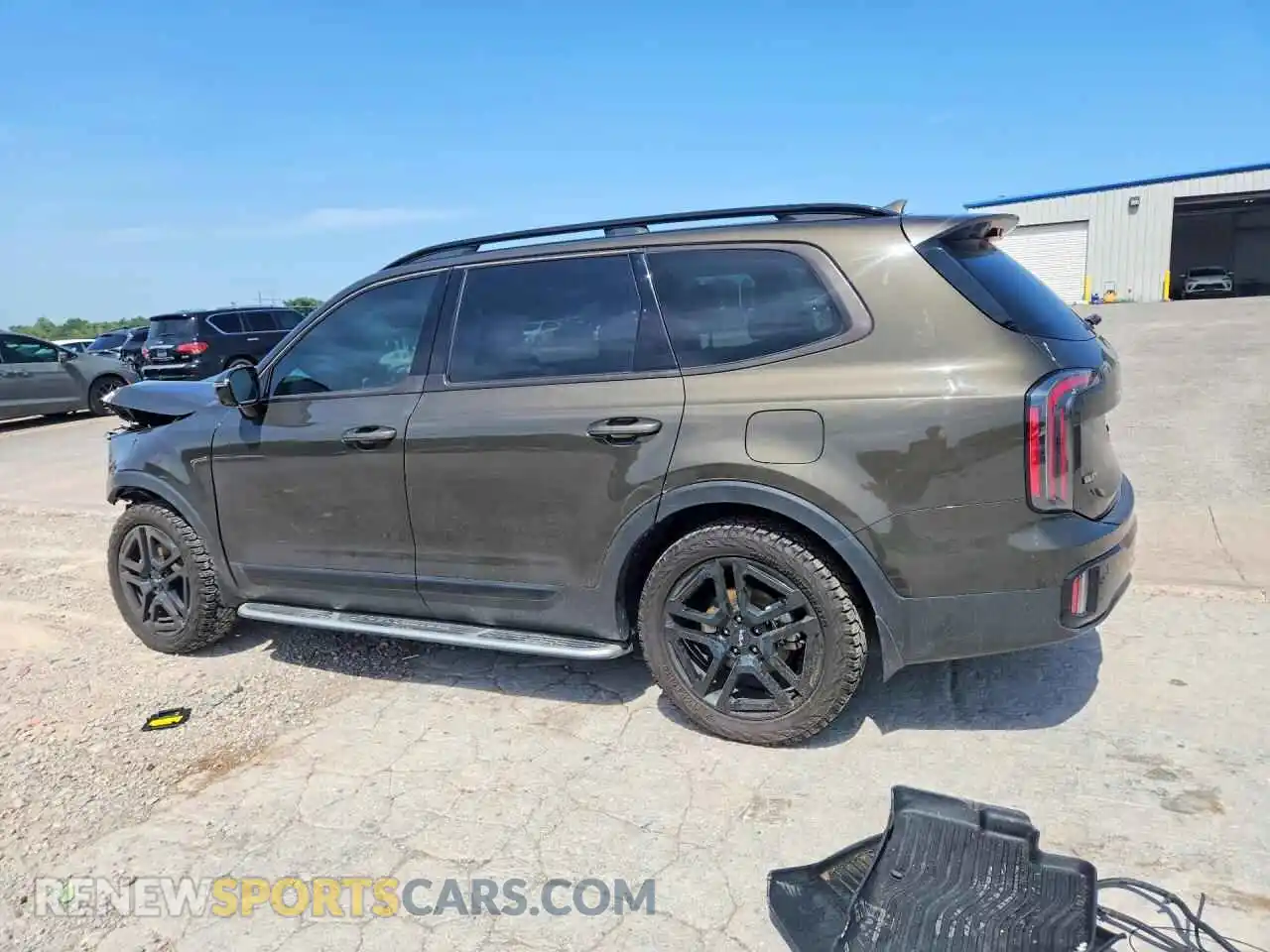 2 Photograph of a damaged car 5XYP5DGC4RG512665 KIA TELLURIDE 2024