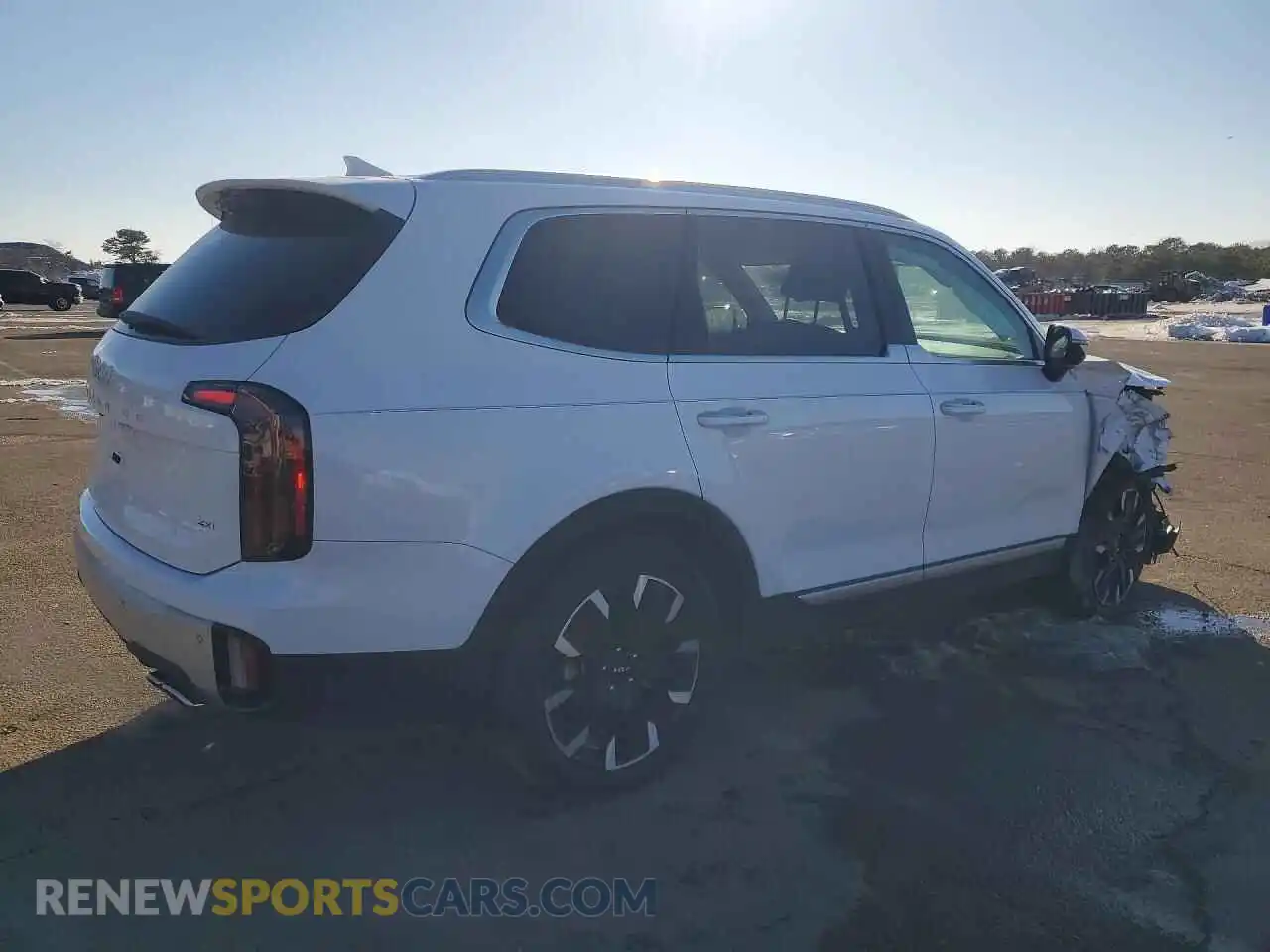 3 Photograph of a damaged car 5XYP5DGC5RG521908 KIA TELLURIDE 2024