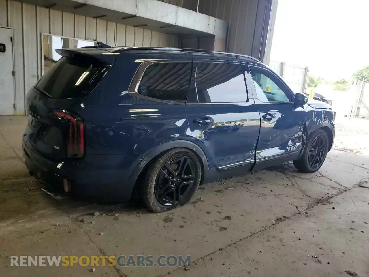 3 Photograph of a damaged car 5XYP5DGC6RG465574 KIA TELLURIDE 2024