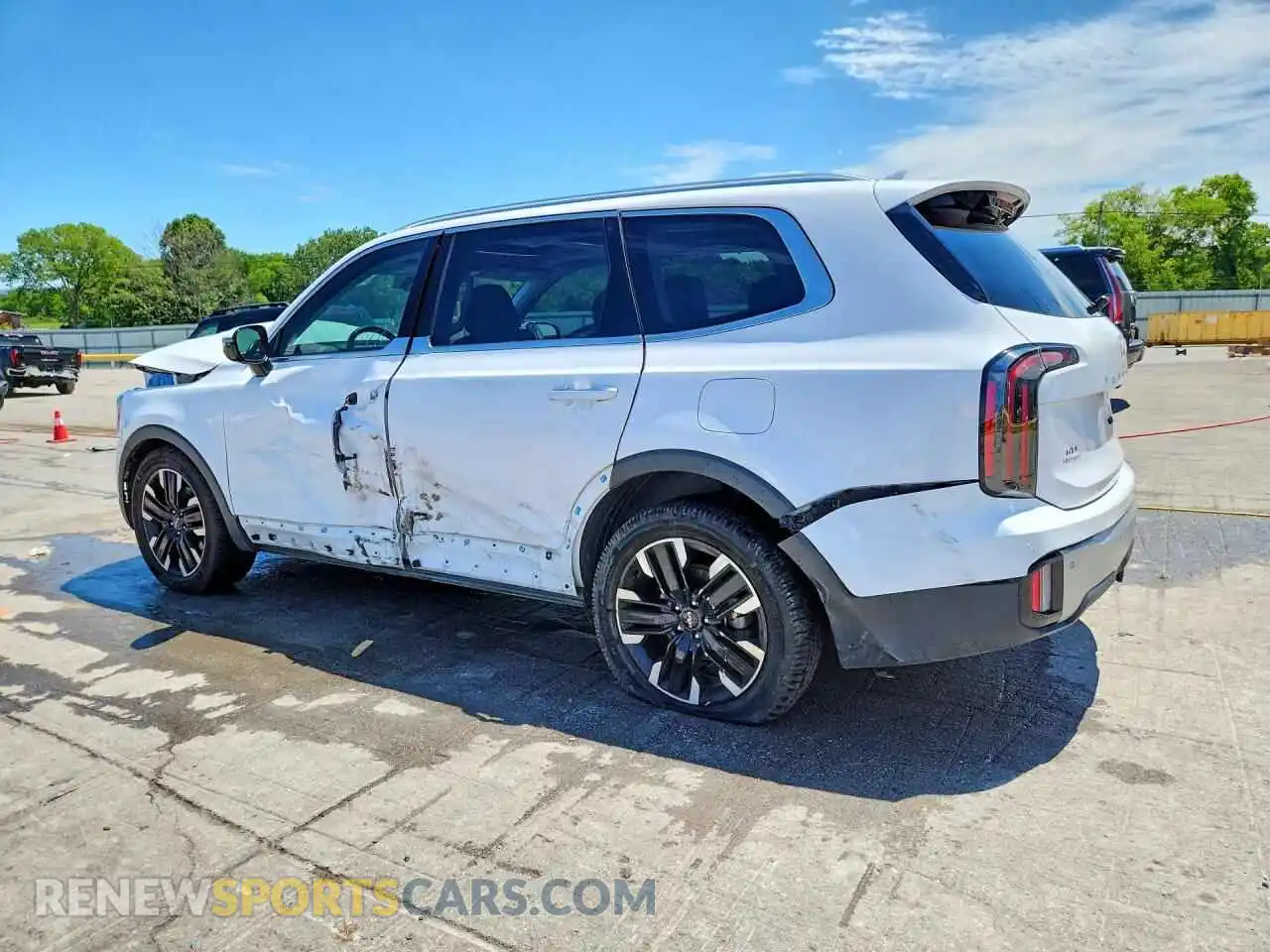 2 Photograph of a damaged car 5XYP5DGC6RG497652 KIA TELLURIDE 2024