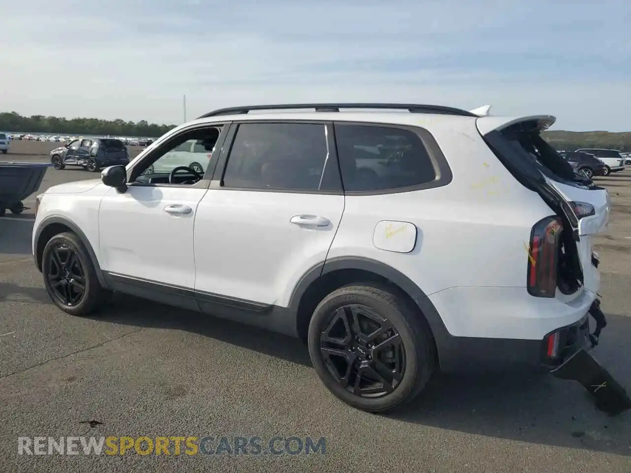 2 Photograph of a damaged car 5XYP5DGC7RG414746 KIA TELLURIDE 2024