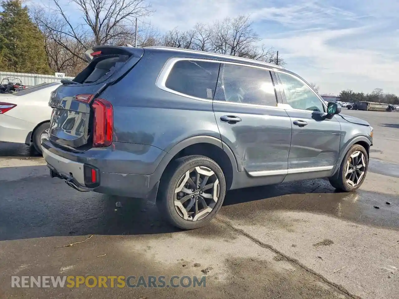 3 Photograph of a damaged car 5XYP64GC2RG519319 KIA TELLURIDE 2024