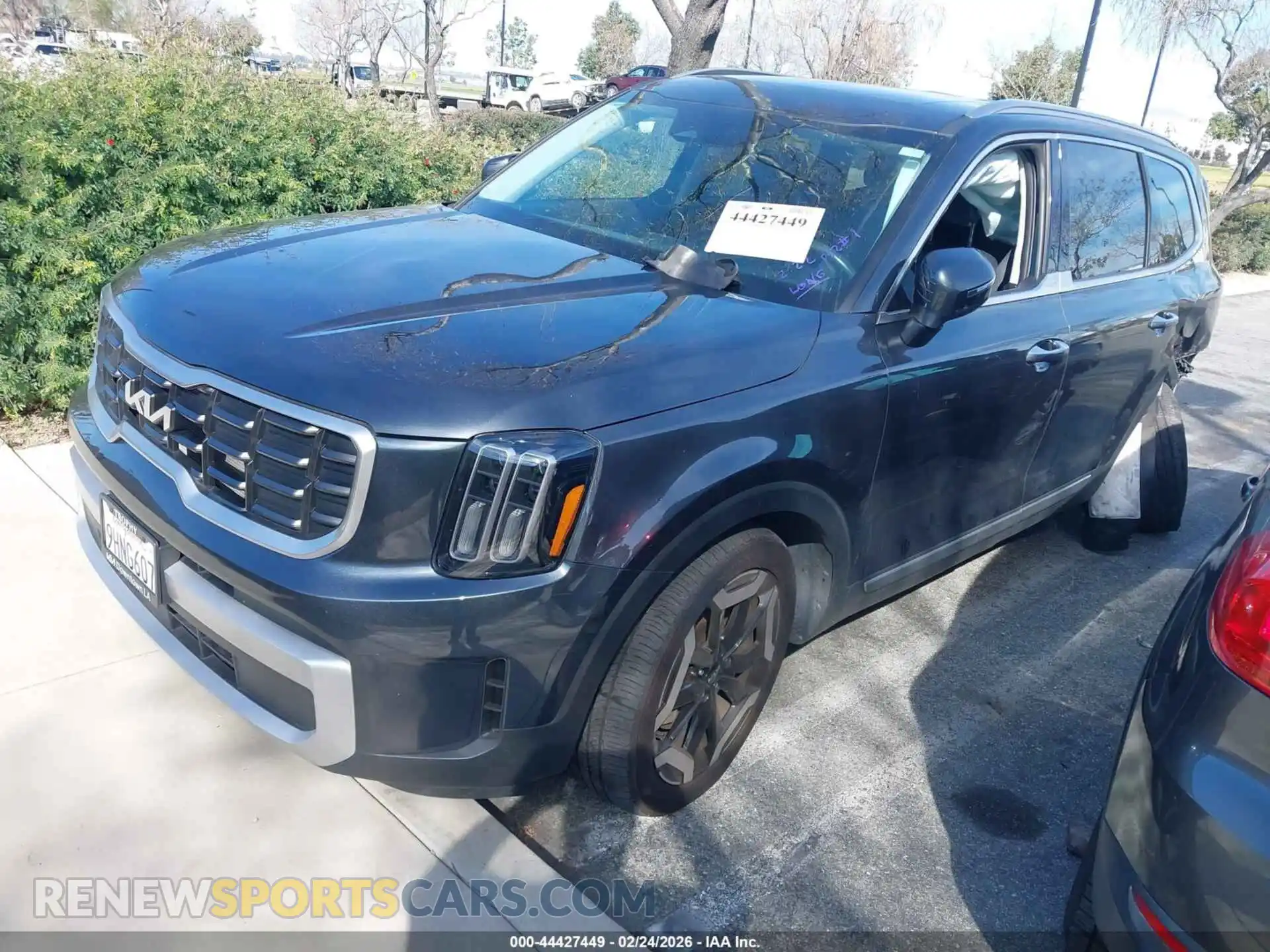 2 Photograph of a damaged car 5XYP64GC3RG420122 KIA TELLURIDE 2024