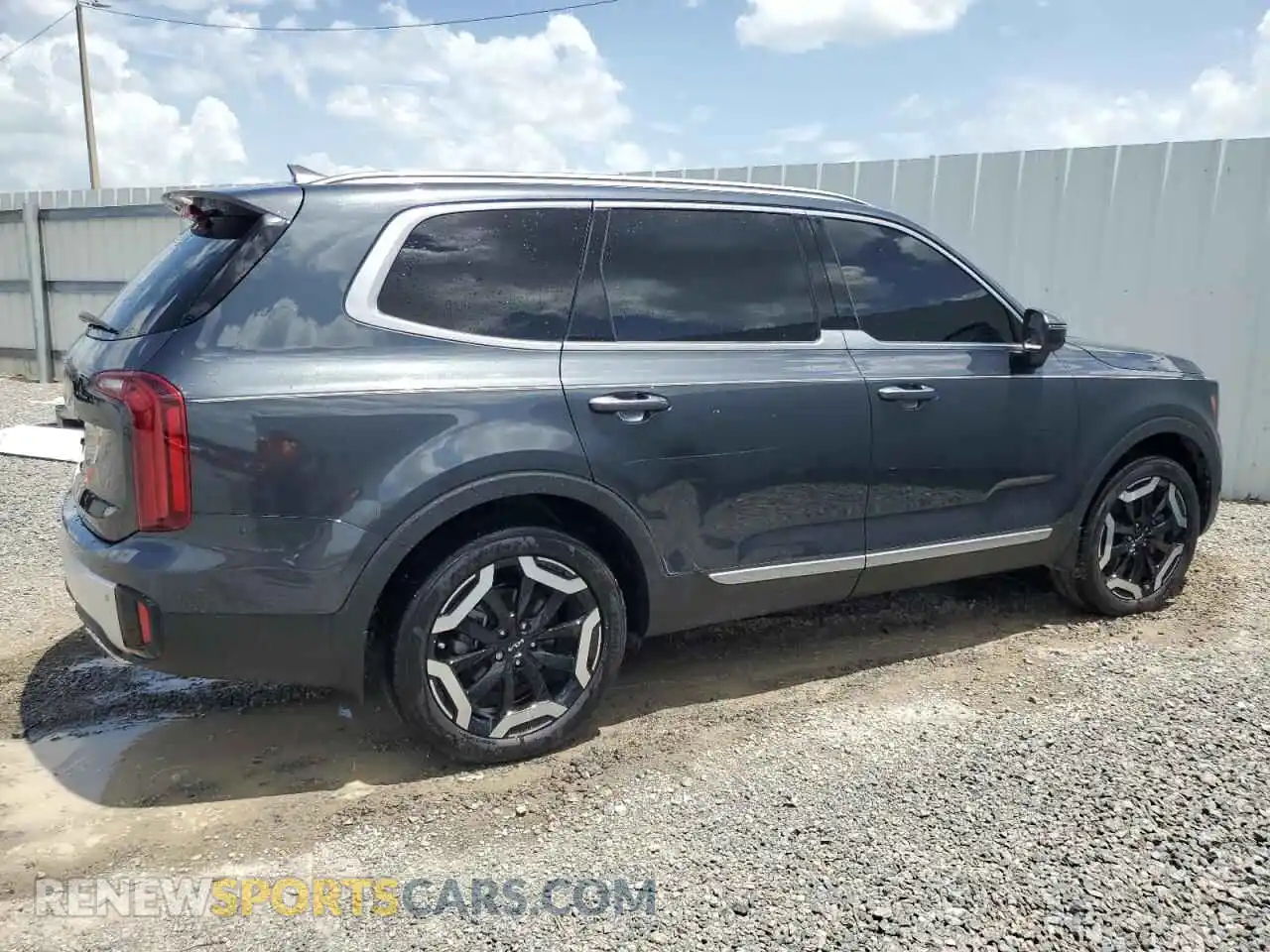 3 Photograph of a damaged car 5XYP64GC3RG523637 KIA TELLURIDE 2024
