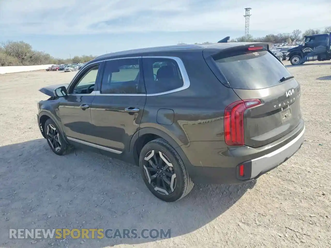2 Photograph of a damaged car 5XYP64GC4RG412403 KIA TELLURIDE 2024
