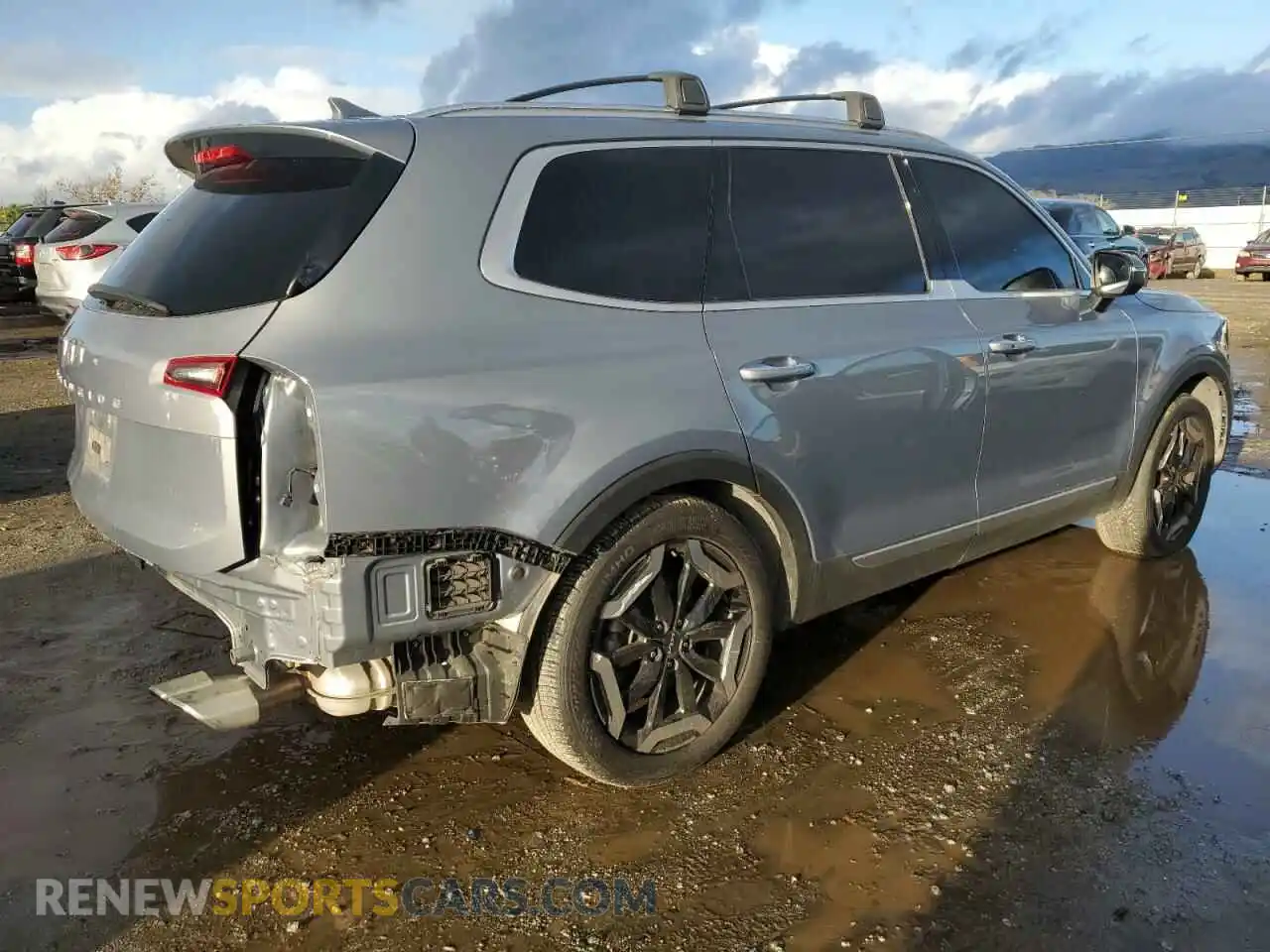 3 Photograph of a damaged car 5XYP64GC5RG436726 KIA TELLURIDE 2024