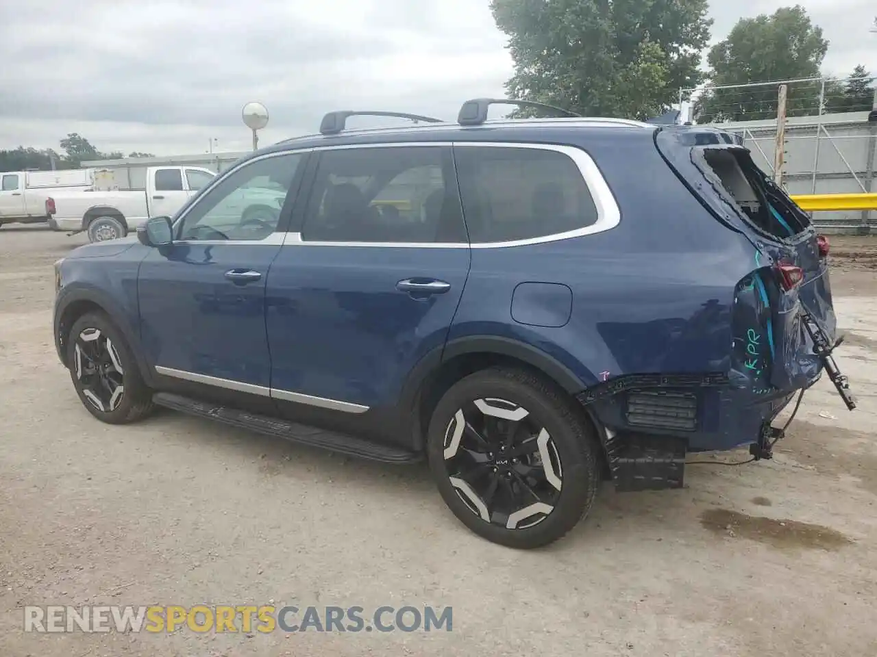 2 Photograph of a damaged car 5XYP64GC8RG510883 KIA TELLURIDE 2024