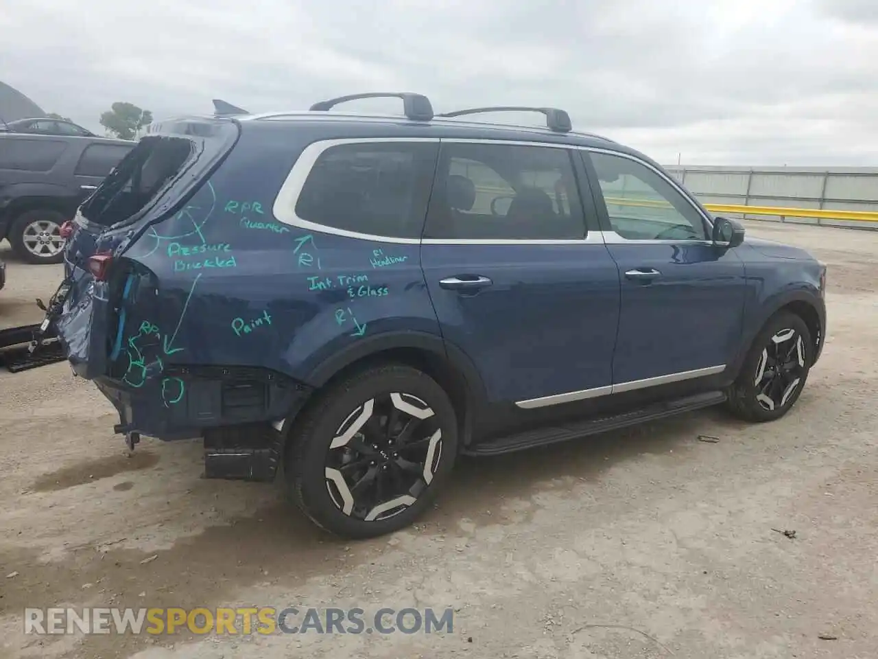 3 Photograph of a damaged car 5XYP64GC8RG510883 KIA TELLURIDE 2024