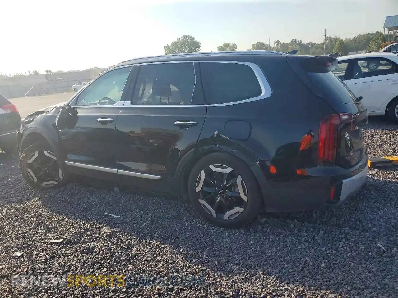 2 Photograph of a damaged car 5XYP6DGC4RG521489 KIA TELLURIDE 2024