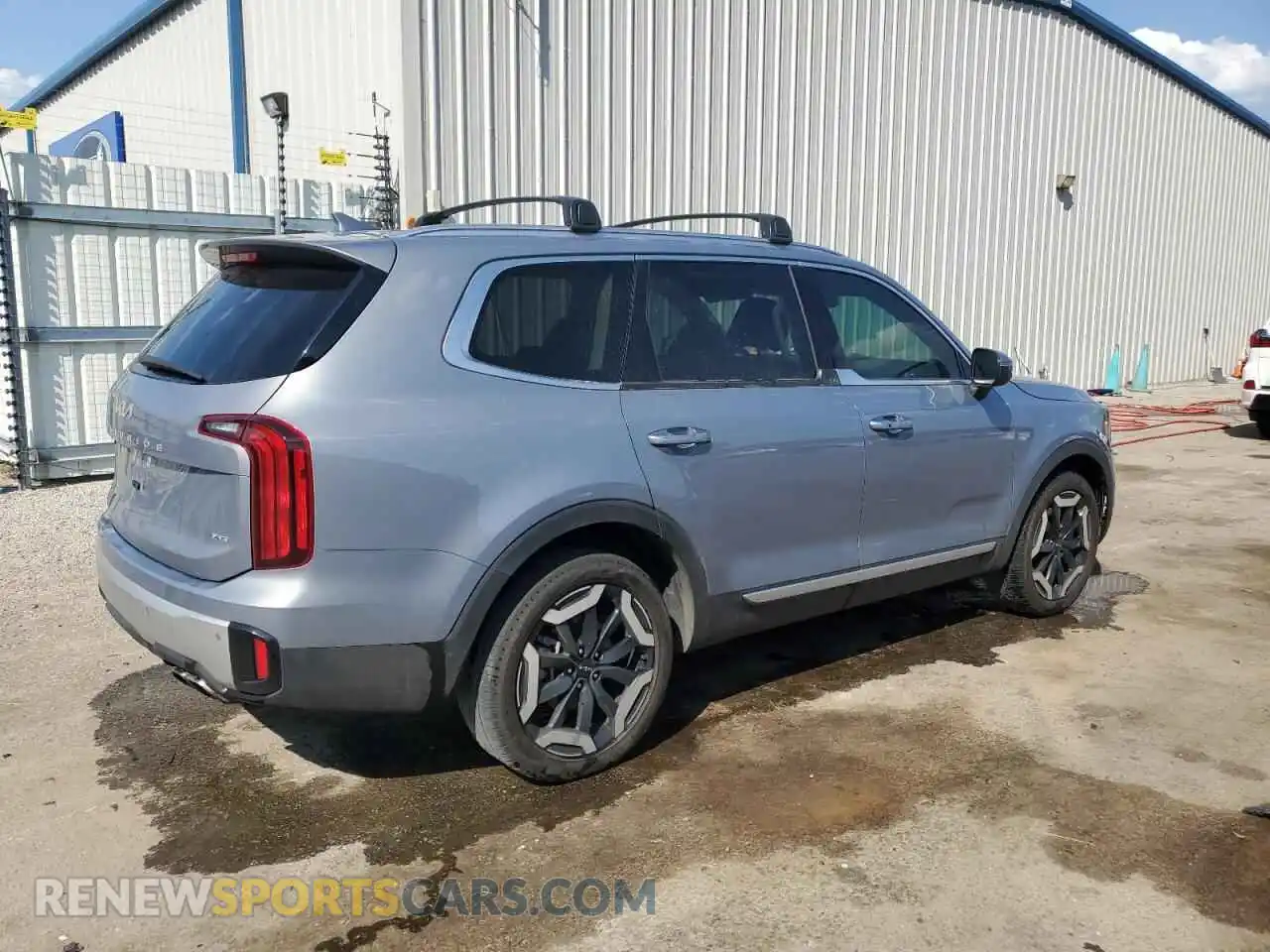 3 Photograph of a damaged car 5XYP6DGC9RG462584 KIA TELLURIDE 2024
