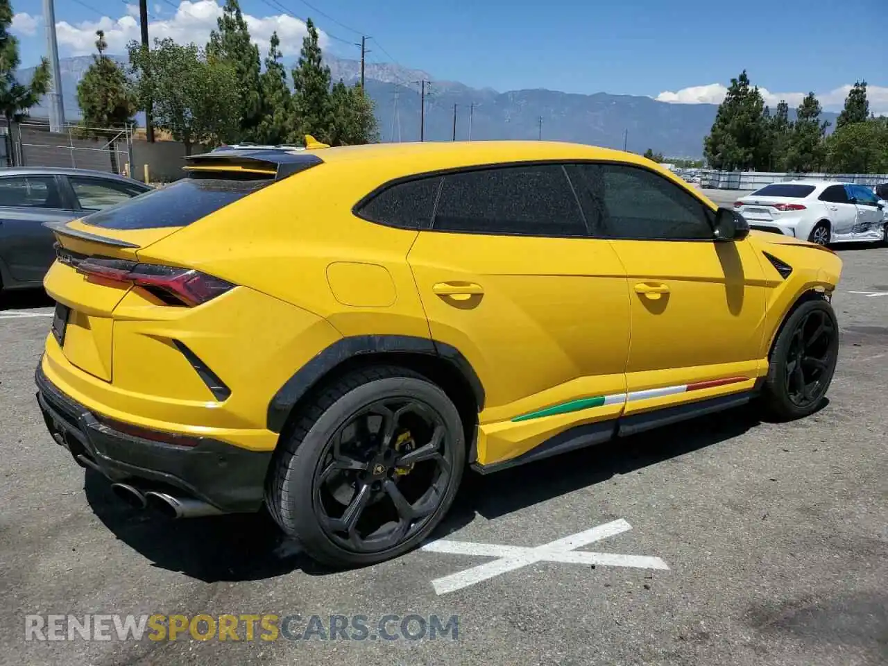 3 Фотография поврежденного автомобиля ZPBUA1ZL0KLA00947 LAMBORGHINI ALL MODELS 2019