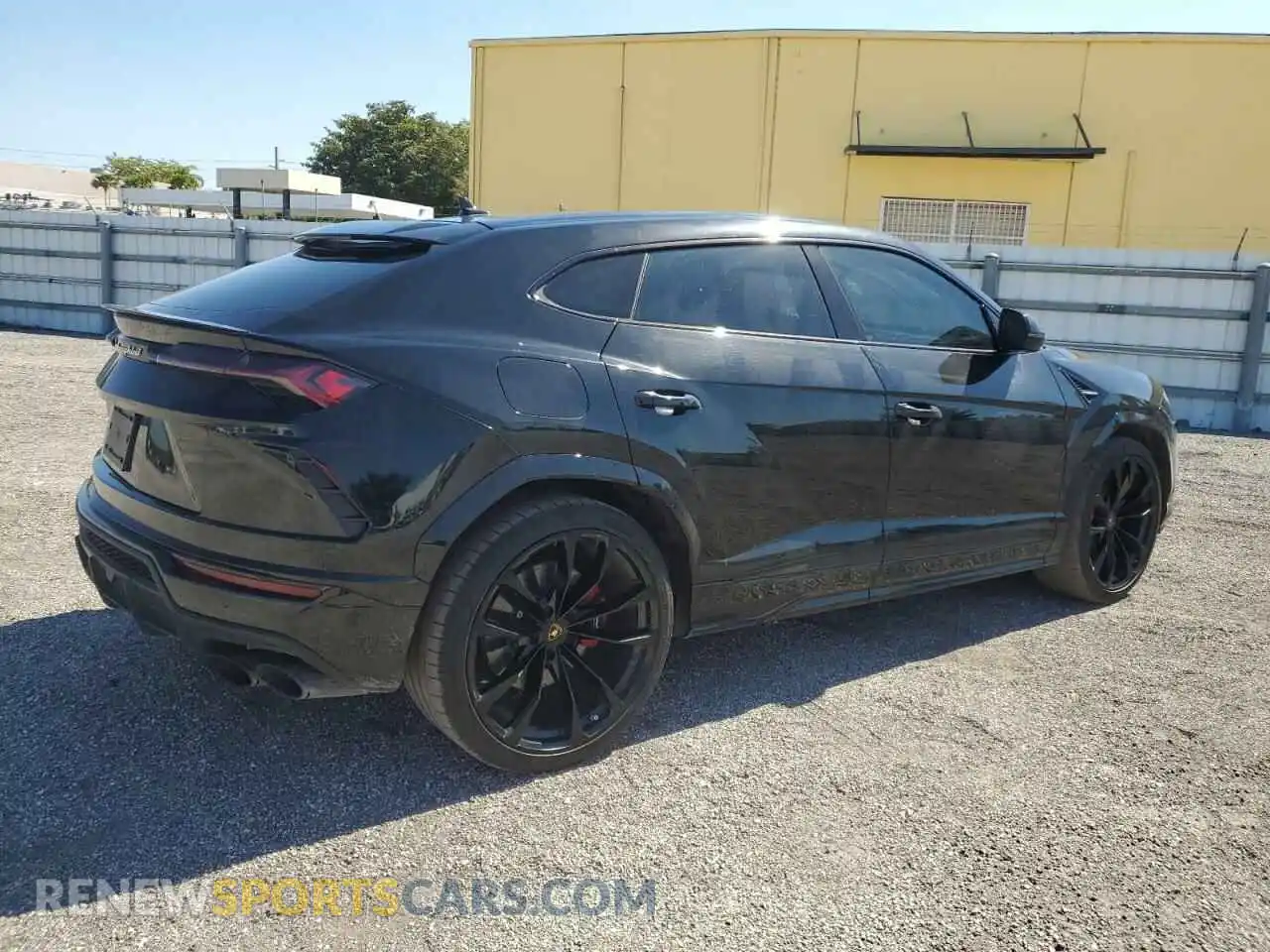 3 Фотография поврежденного автомобиля ZPBUA1ZL6KLA02282 LAMBORGHINI ALL MODELS 2019
