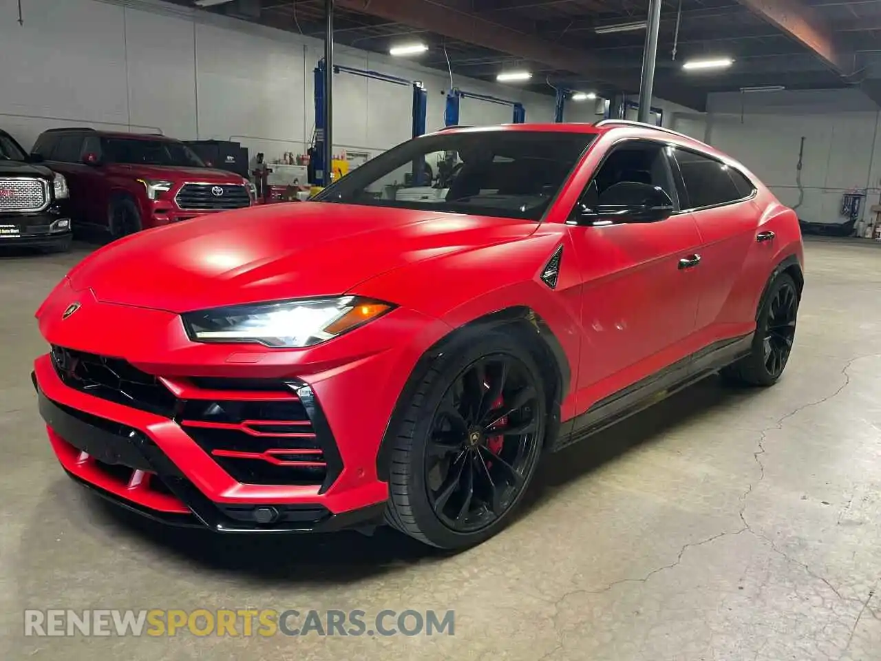 2 Фотография поврежденного автомобиля ZPBUA1ZL8KLA04356 LAMBORGHINI ALL MODELS 2019