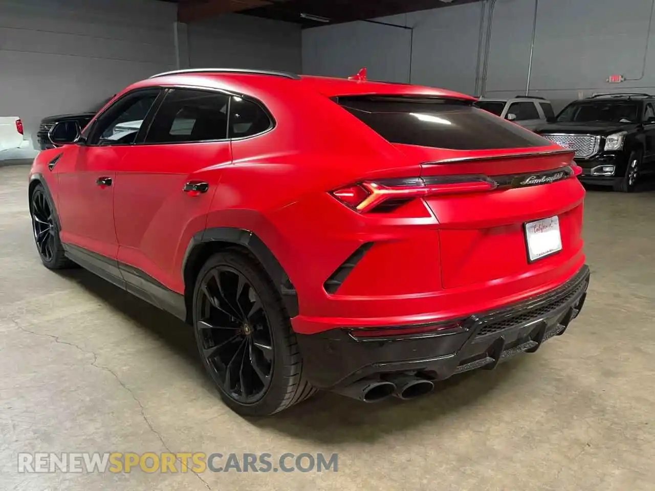 3 Фотография поврежденного автомобиля ZPBUA1ZL8KLA04356 LAMBORGHINI ALL MODELS 2019