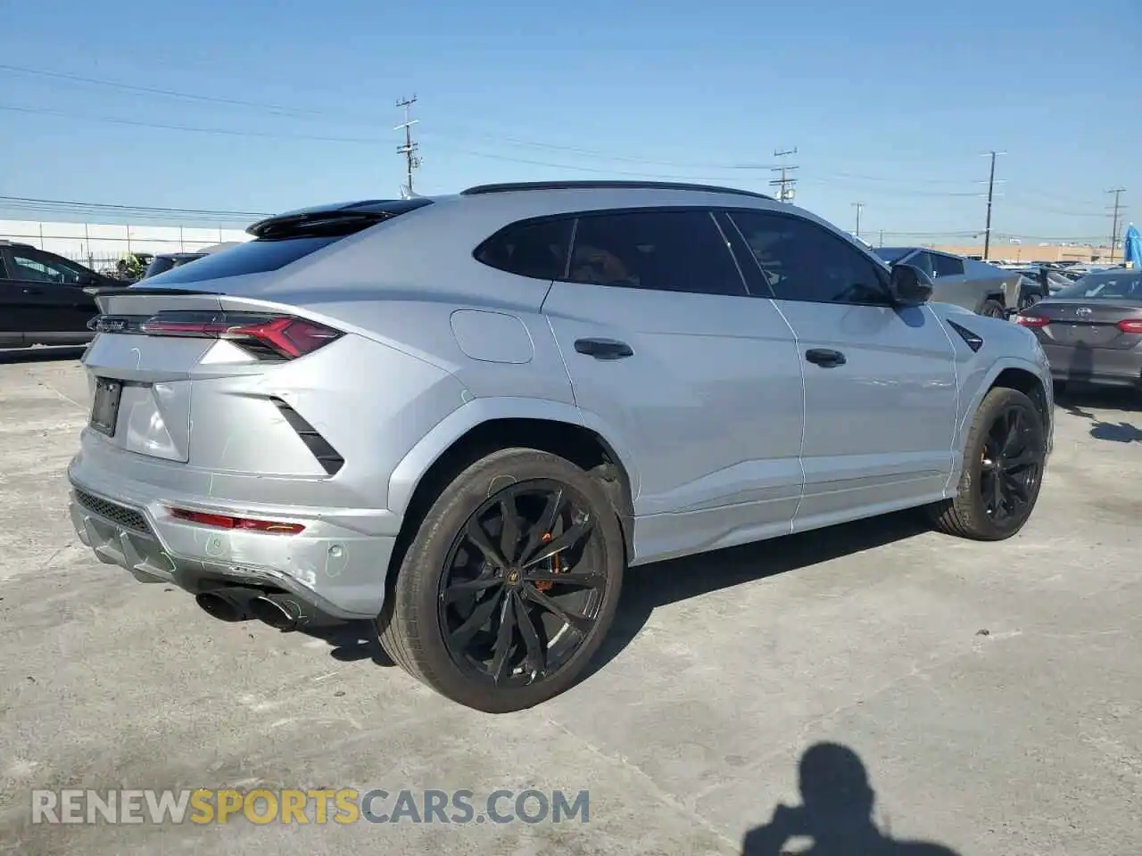 3 Фотография поврежденного автомобиля ZPBUA1ZLXKLA03290 LAMBORGHINI ALL MODELS 2019