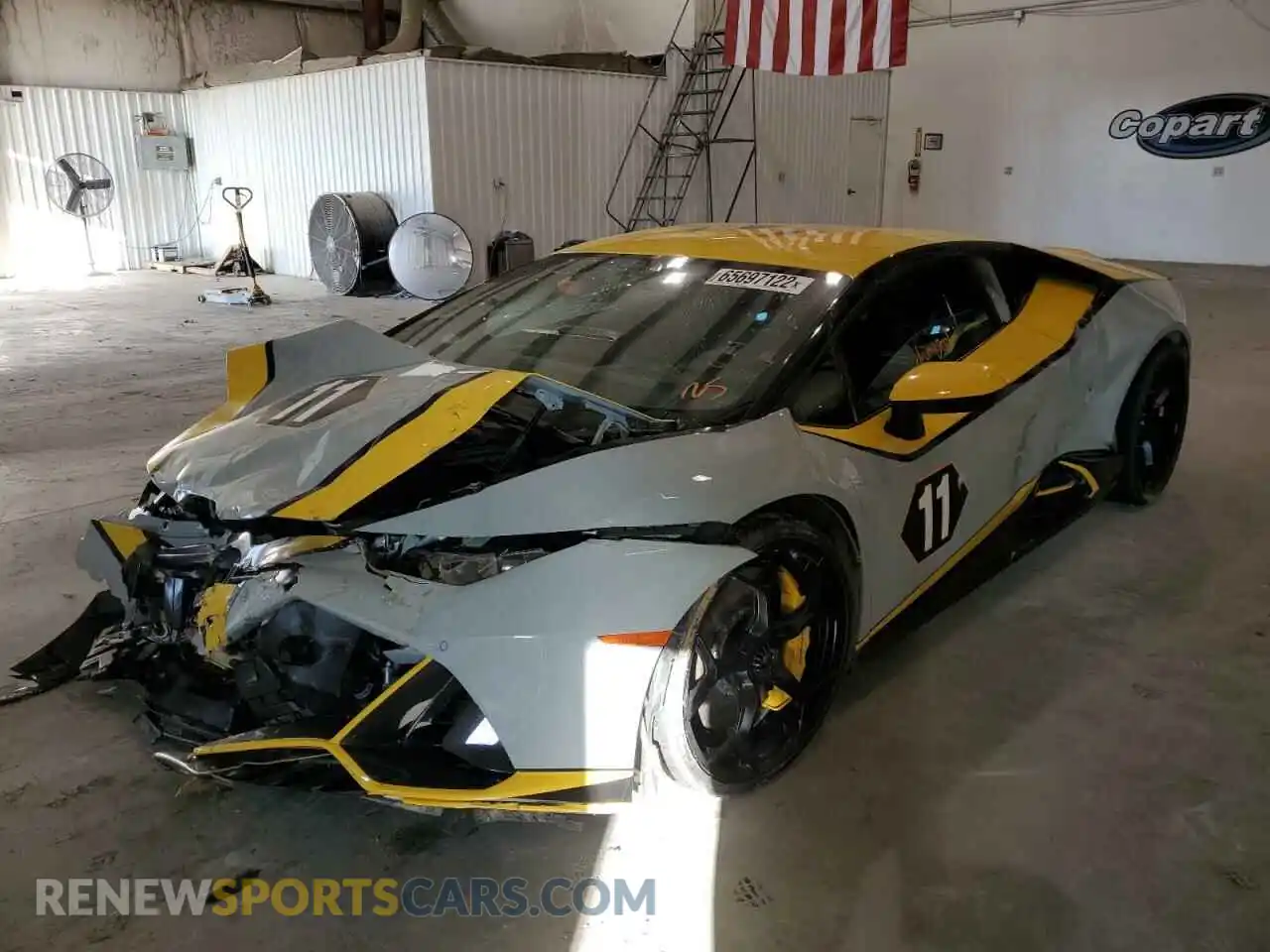 2 Photograph of a damaged car ZHWUF4ZF0LLA15089 LAMBORGHINI ALL MODELS 2020