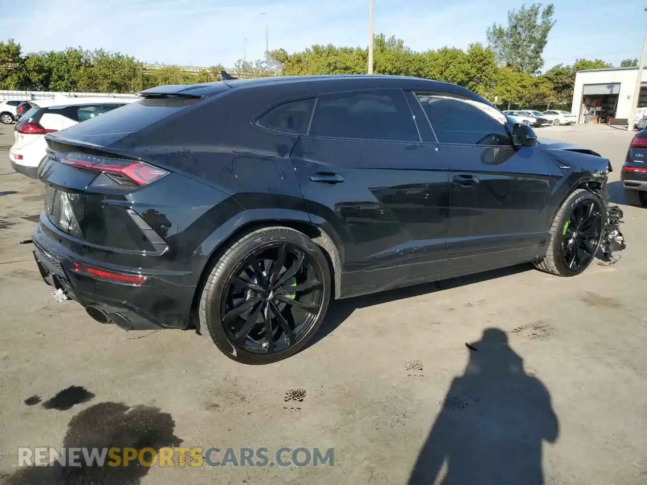 3 Photograph of a damaged car ZPBUA1ZL9NLA16309 LAMBORGHINI ALL MODELS 2022
