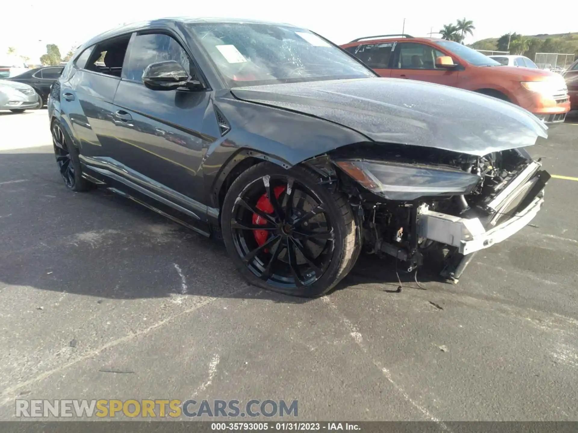 1 Photograph of a damaged car ZPBUA1ZL5LLA08141 LAMBORGHINI URUS 2020
