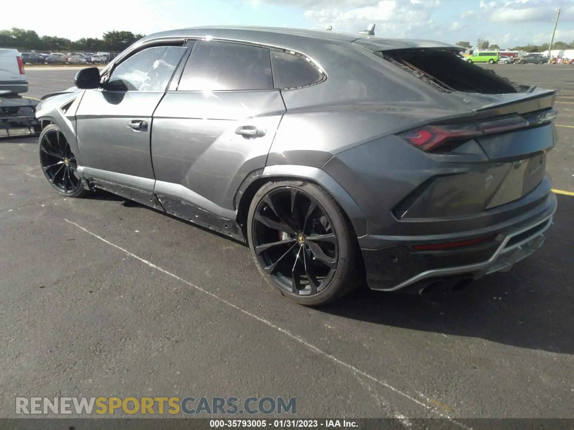 3 Photograph of a damaged car ZPBUA1ZL5LLA08141 LAMBORGHINI URUS 2020