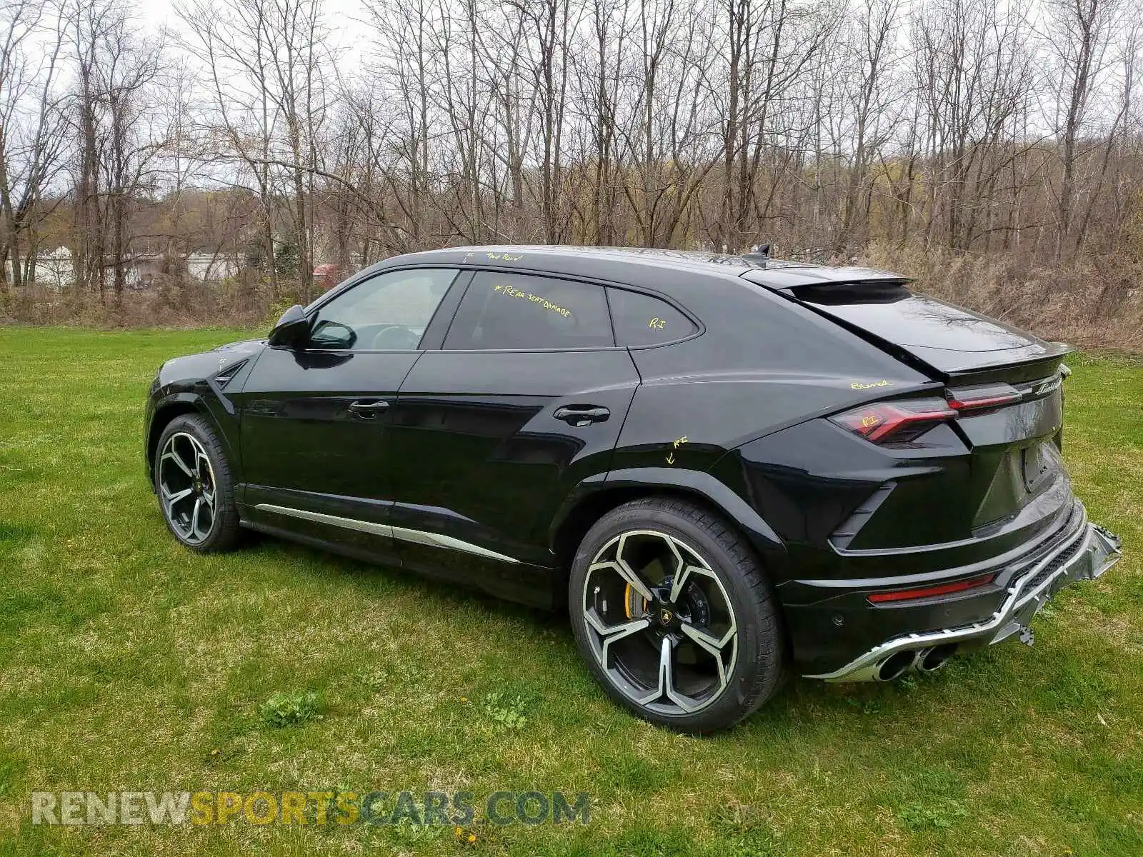 3 Photograph of a damaged car ZPBUA1ZL9LLA07557 LAMBORGHINI URUS 2020