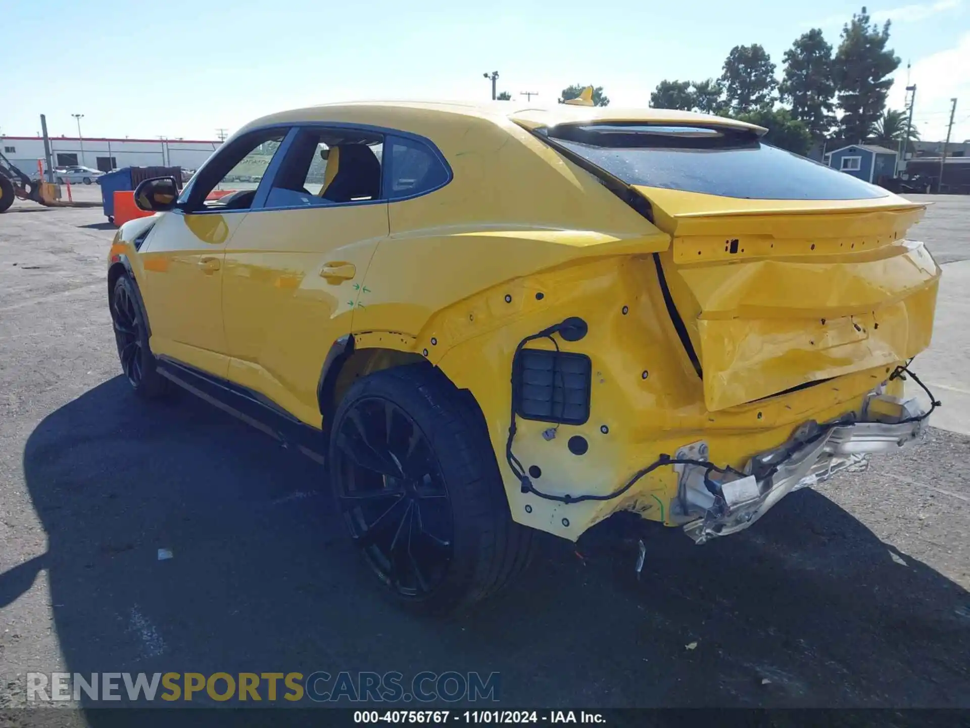 3 Photograph of a damaged car ZPBUA1ZL3NLA21795 LAMBORGHINI URUS 2022