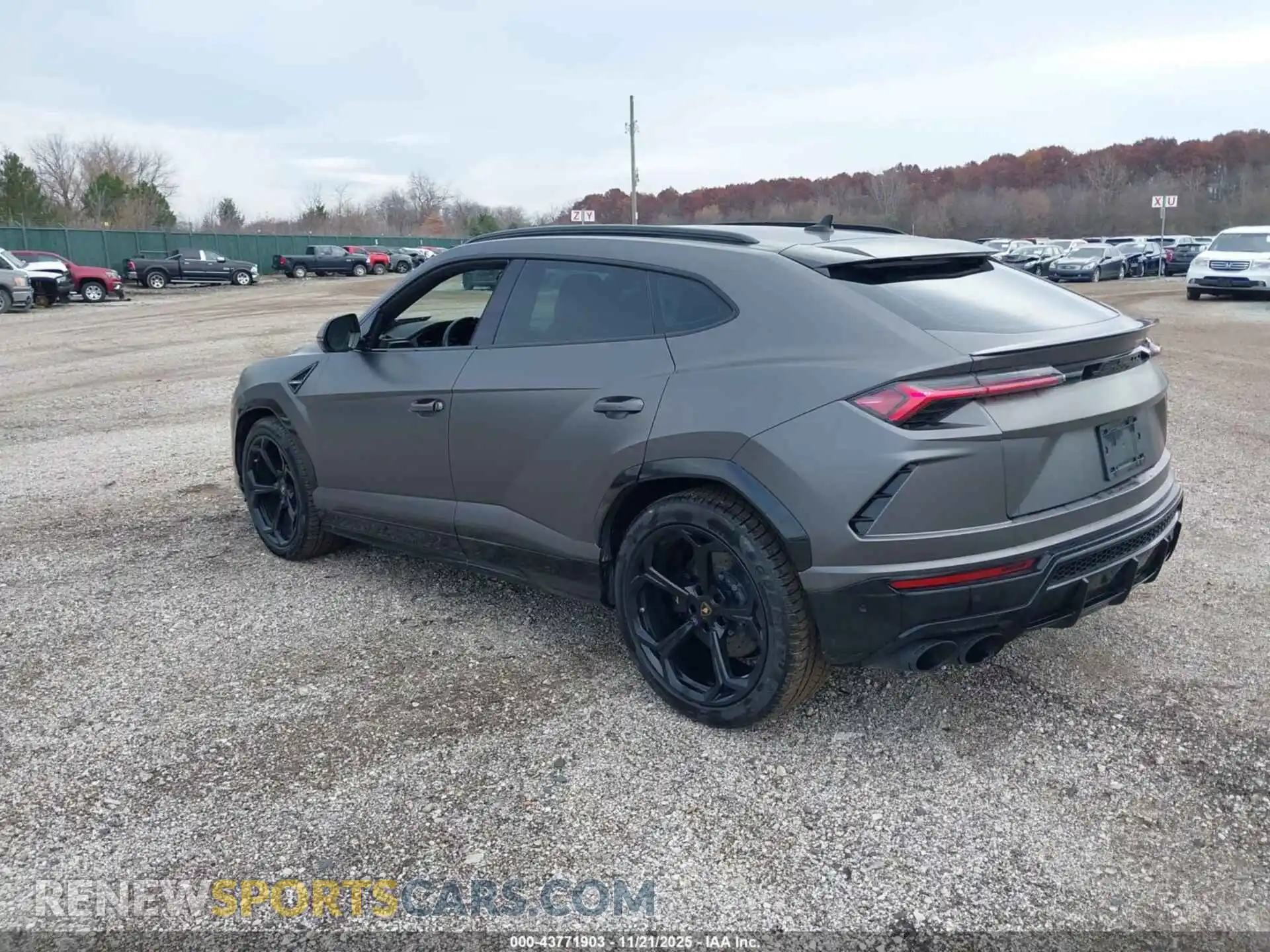 3 Photograph of a damaged car ZPBUA1ZL5NLA19322 LAMBORGHINI URUS 2022