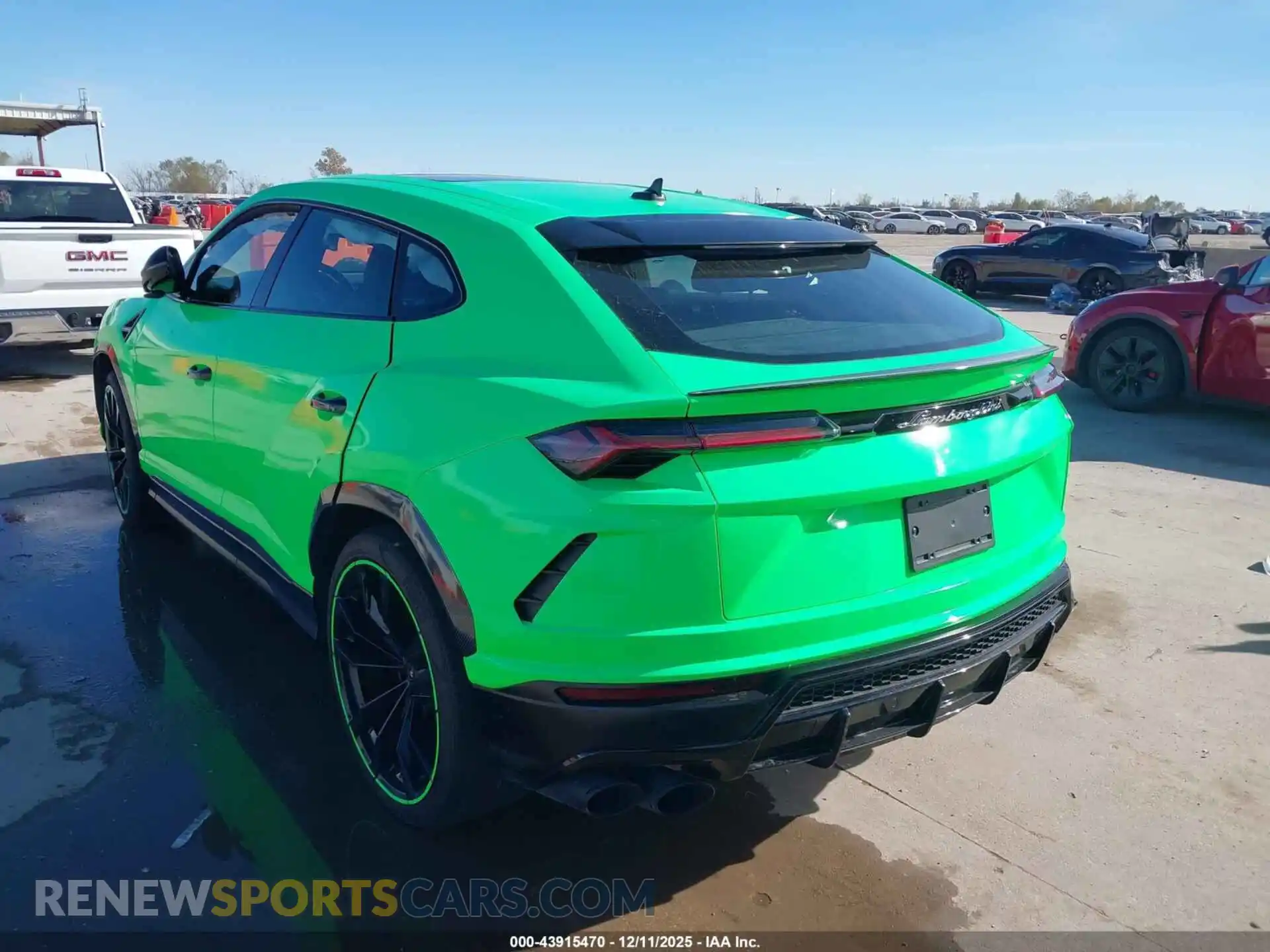 3 Photograph of a damaged car ZPBUA1ZL8NLA19363 LAMBORGHINI URUS 2022