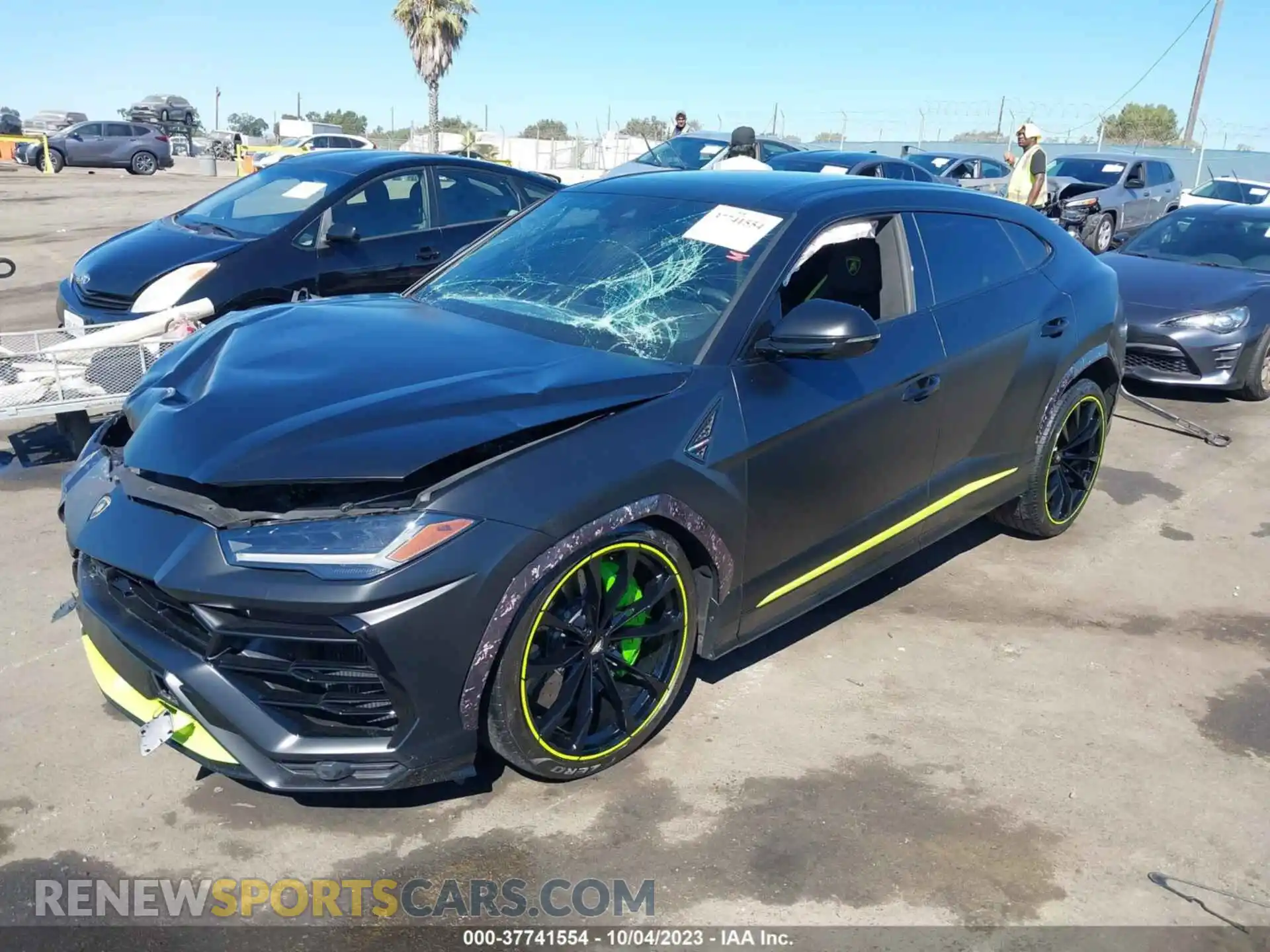 2 Photograph of a damaged car ZPBUA1ZL9NLA18027 LAMBORGHINI URUS 2022