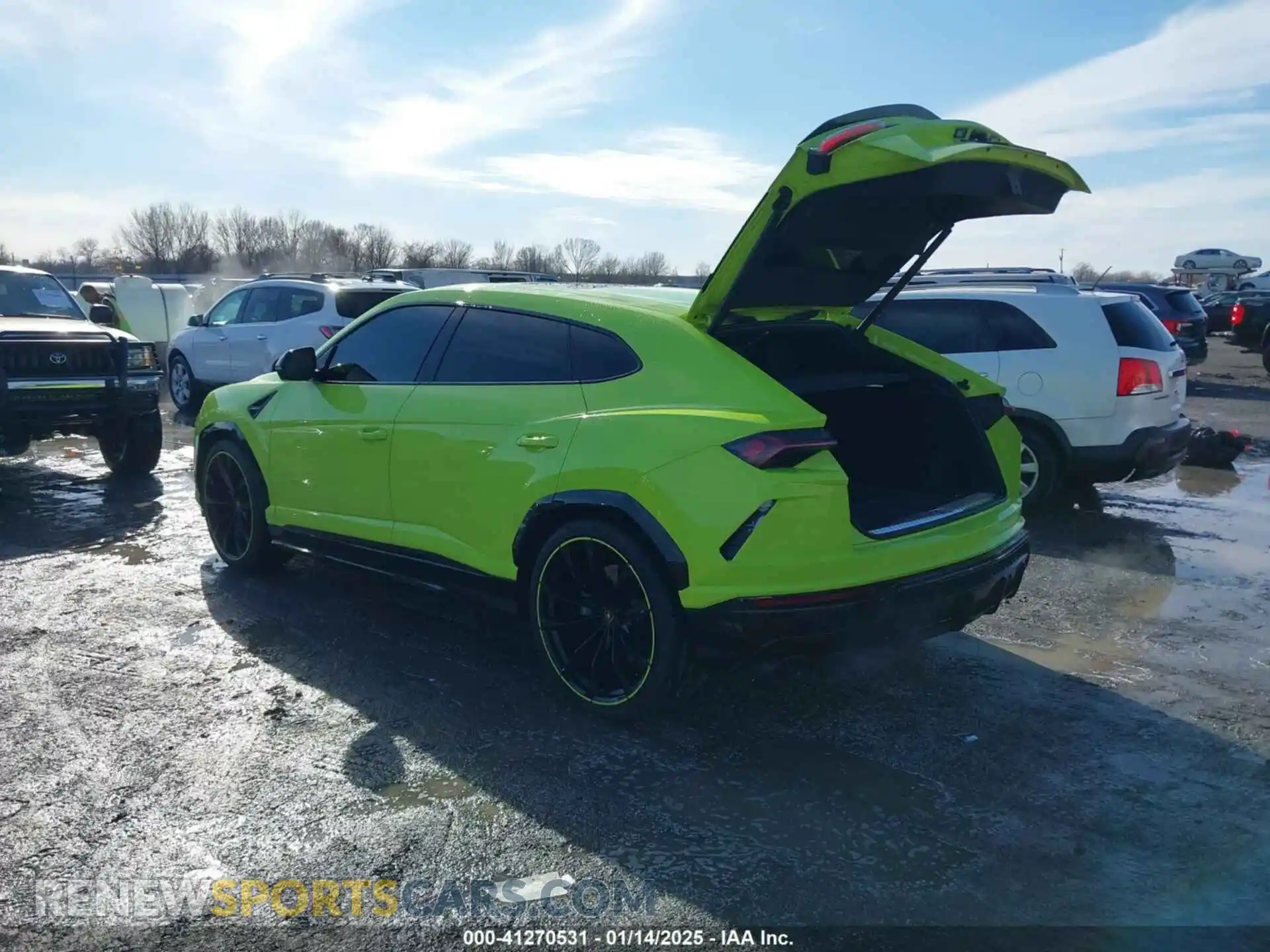 3 Photograph of a damaged car ZPBUA1ZLXNLA21017 LAMBORGHINI URUS 2022