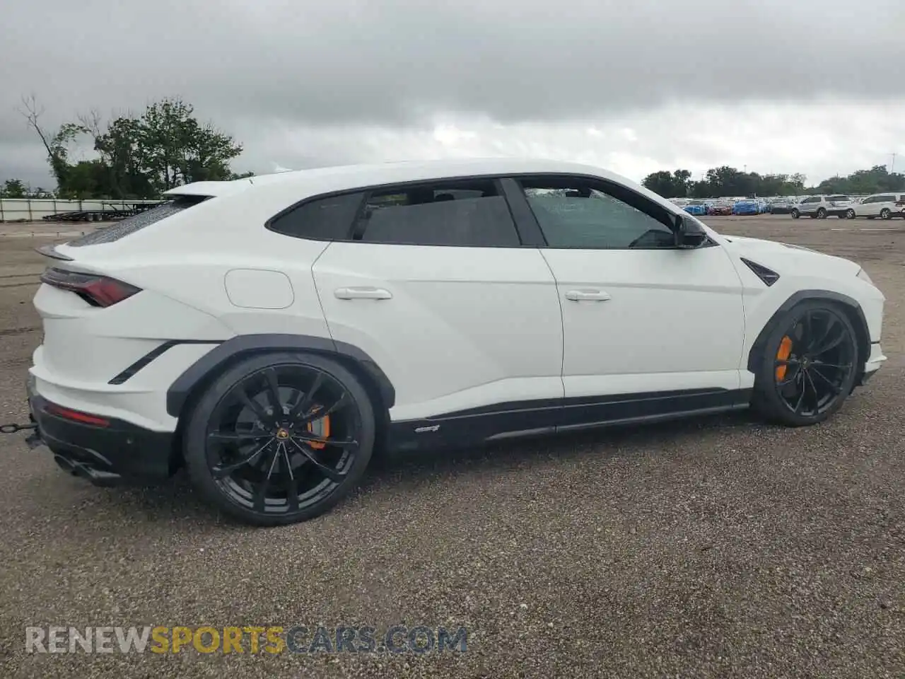 3 Photograph of a damaged car ZPBUB3ZL1PLA23914 LAMBORGHINI URUS S 2023
