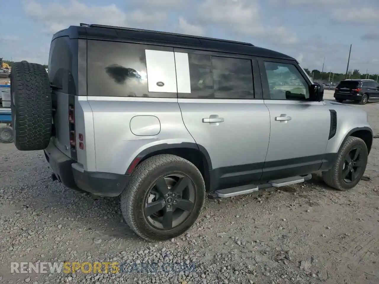 3 Photograph of a damaged car SALE1EEU2L2004757 LAND ROVER DEFENDER 2020