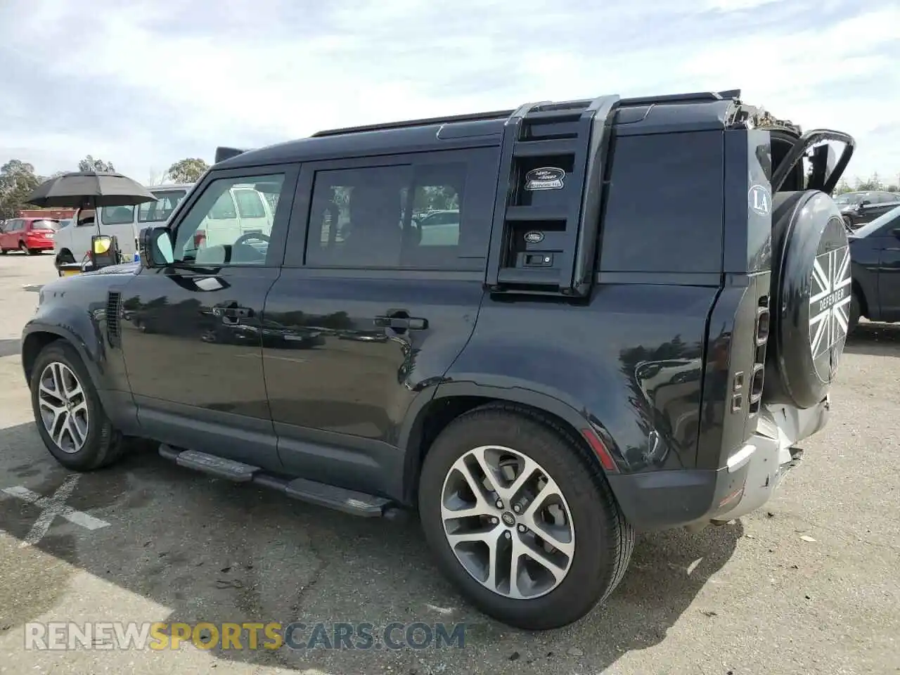 2 Photograph of a damaged car SALE9EEU1L2015807 LAND ROVER DEFENDER 2020