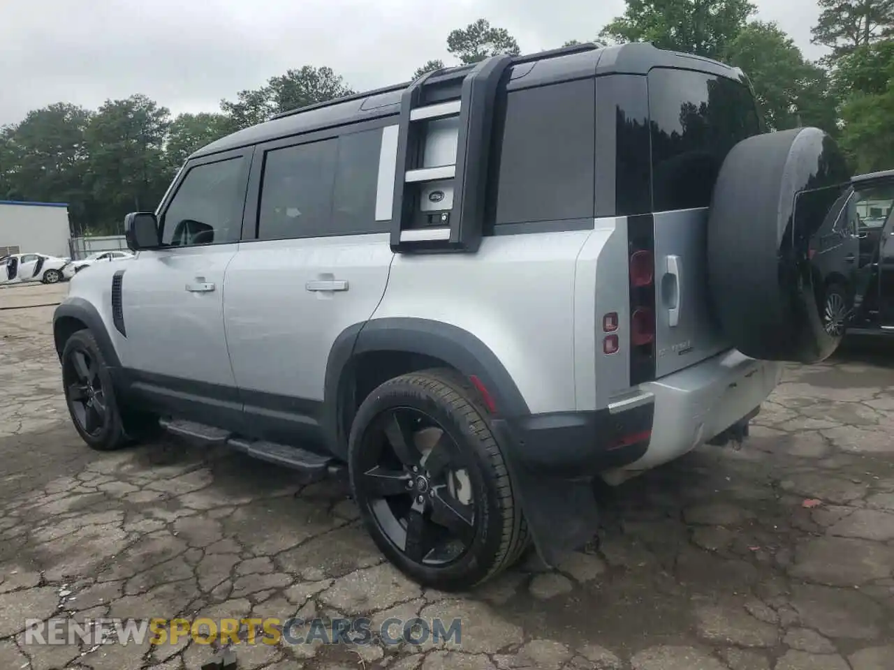 2 Photograph of a damaged car SALE9EEU7L2015939 LAND ROVER DEFENDER 2020