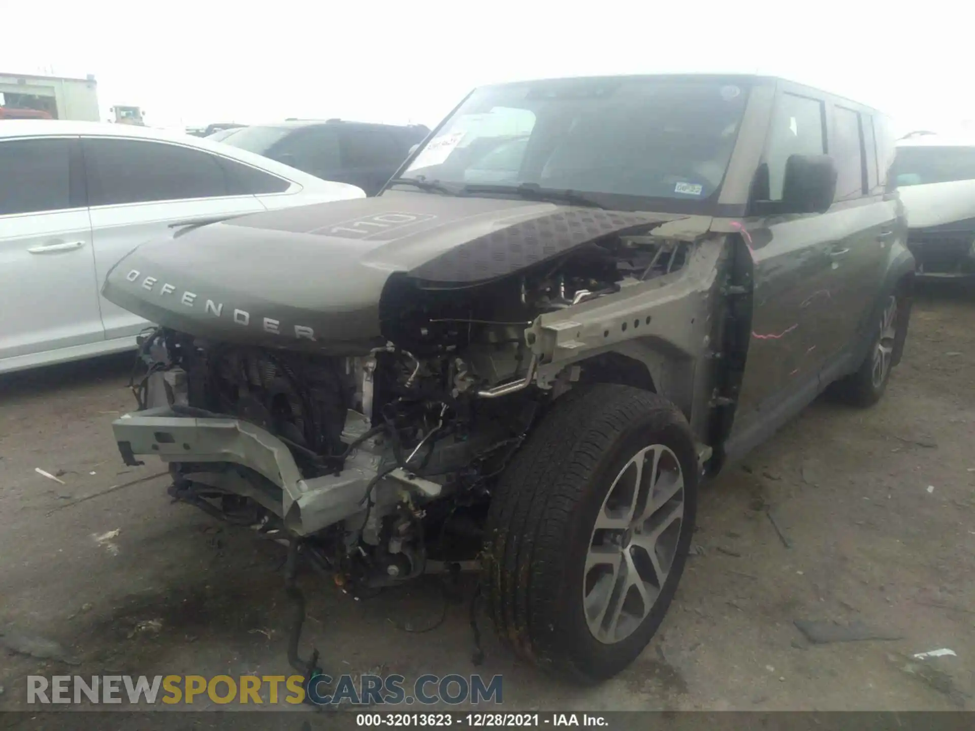 2 Photograph of a damaged car SALE9EEU8L2011415 LAND ROVER DEFENDER 2020