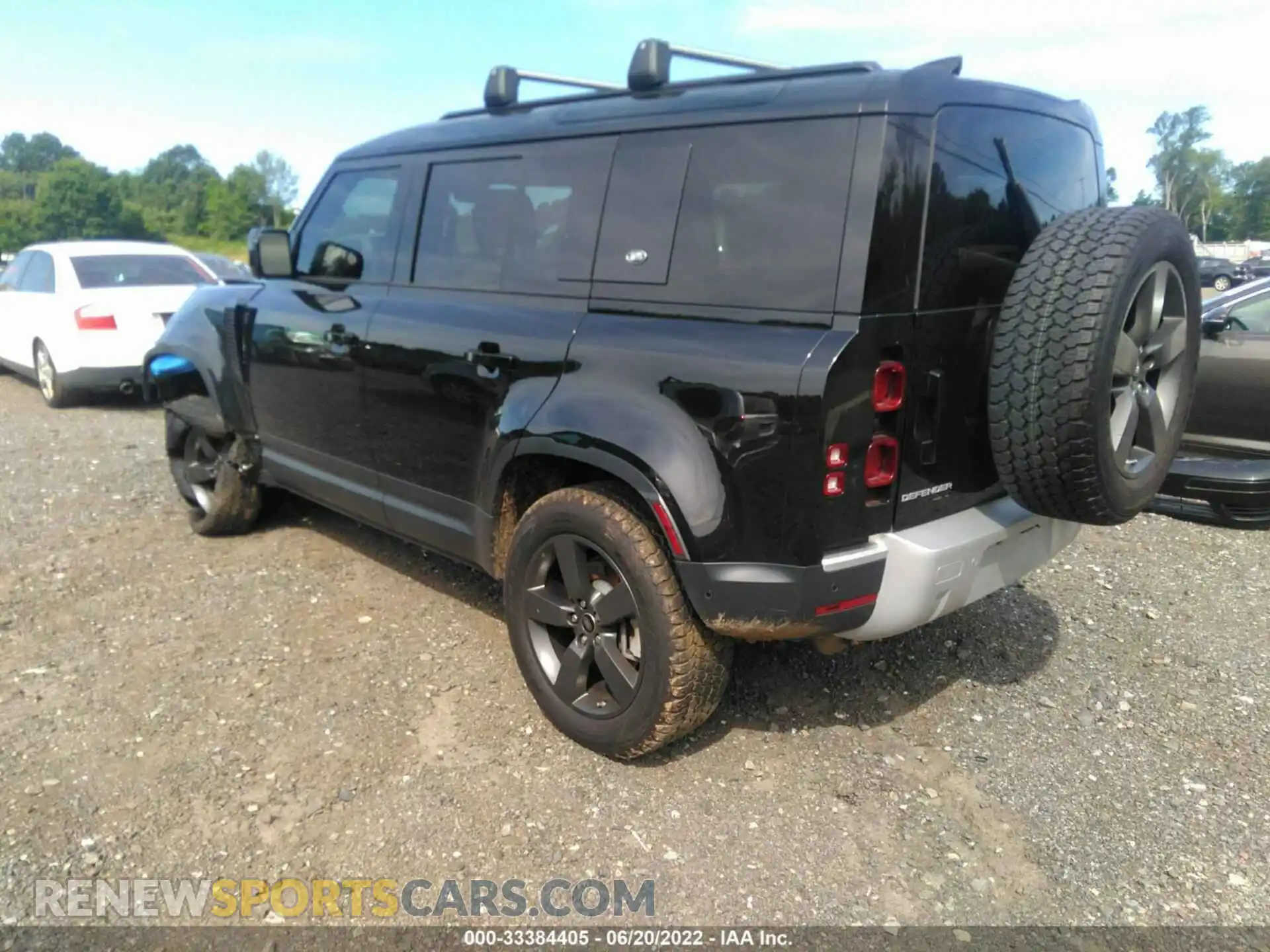 3 Photograph of a damaged car SALEP7EU7L2014713 LAND ROVER DEFENDER 2020