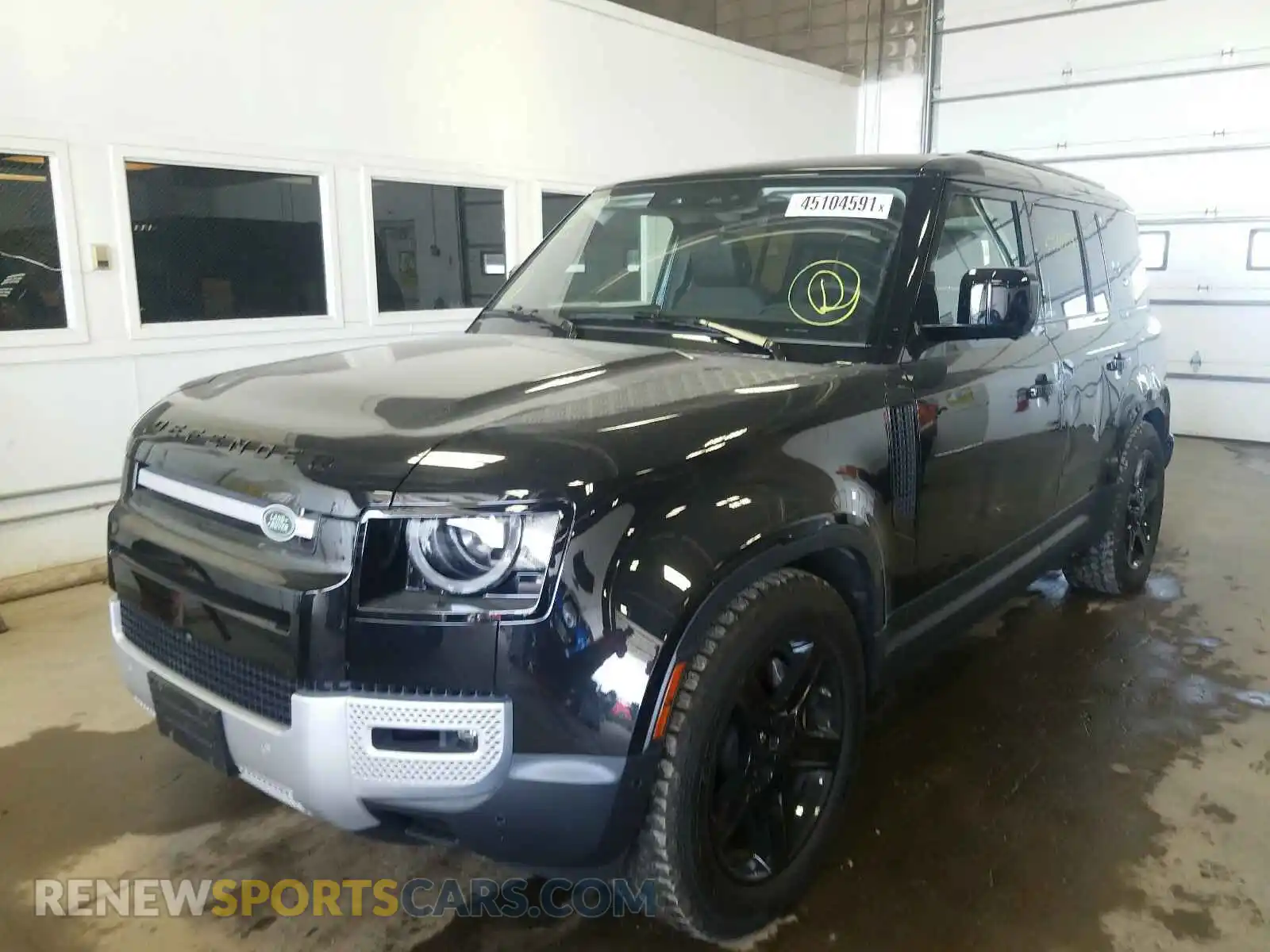 2 Photograph of a damaged car SALEP7EU9L2019752 LAND ROVER DEFENDER 2020