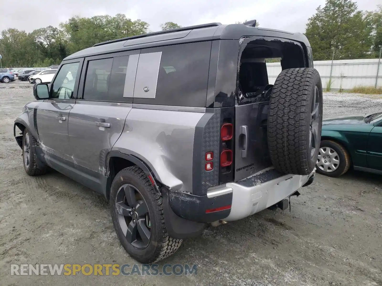3 Photograph of a damaged car SALEPEEU0L2020440 LAND ROVER DEFENDER 2020