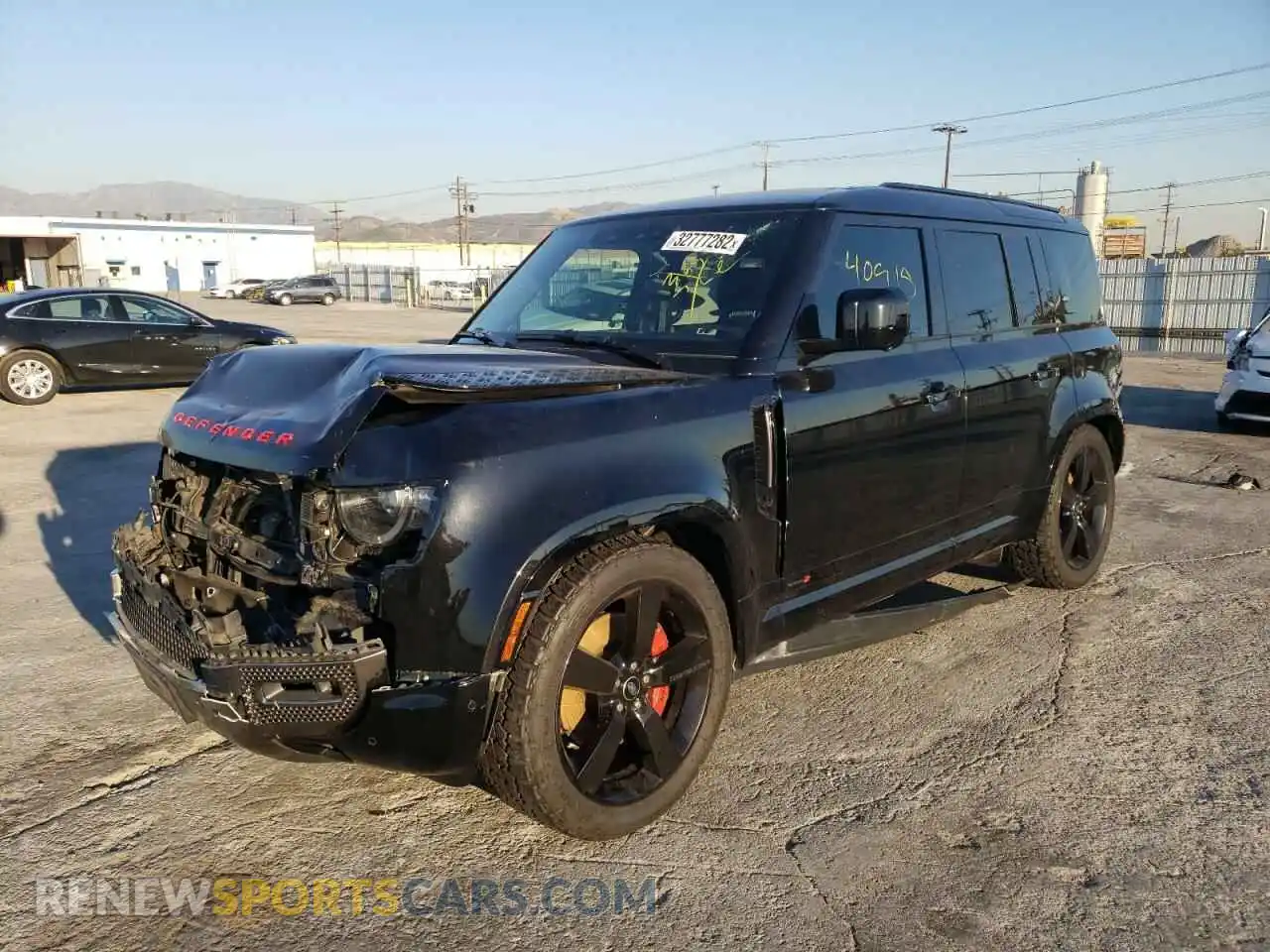 2 Фотография поврежденного автомобиля SALEXEEU0L2031941 LAND ROVER DEFENDER 2020