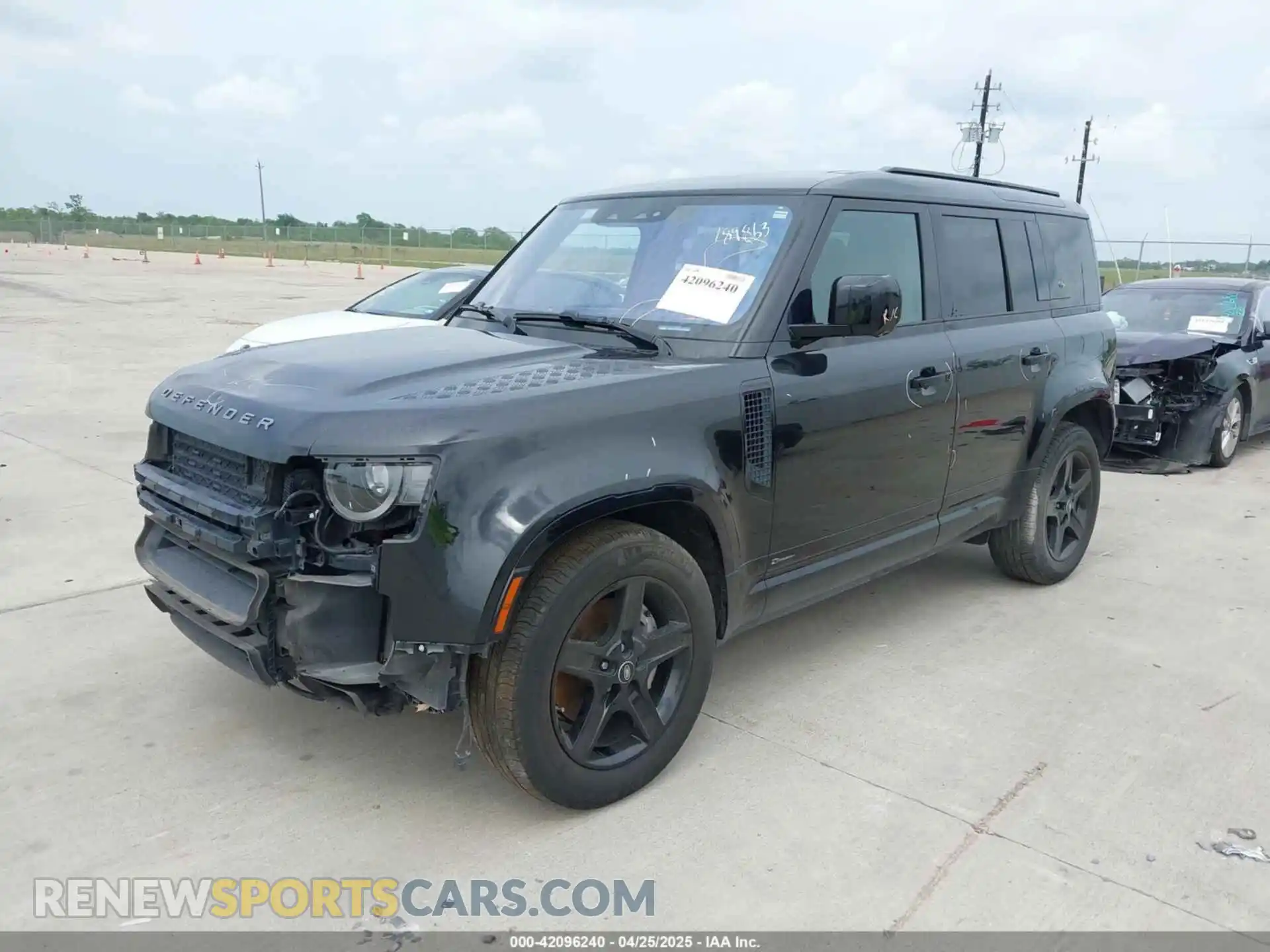 2 Photograph of a damaged car SALE27RUXM2036859 LAND ROVER DEFENDER 2021