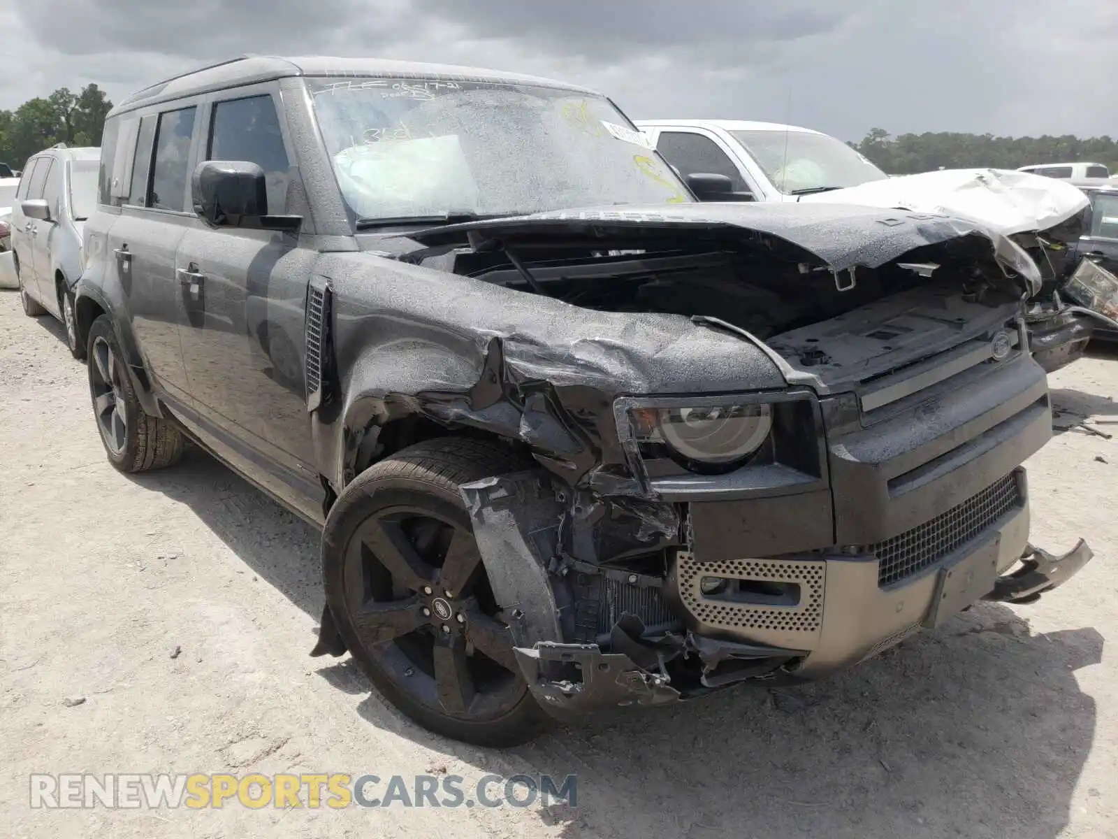 1 Photograph of a damaged car SALE27RUXM2040488 LAND ROVER DEFENDER 2021