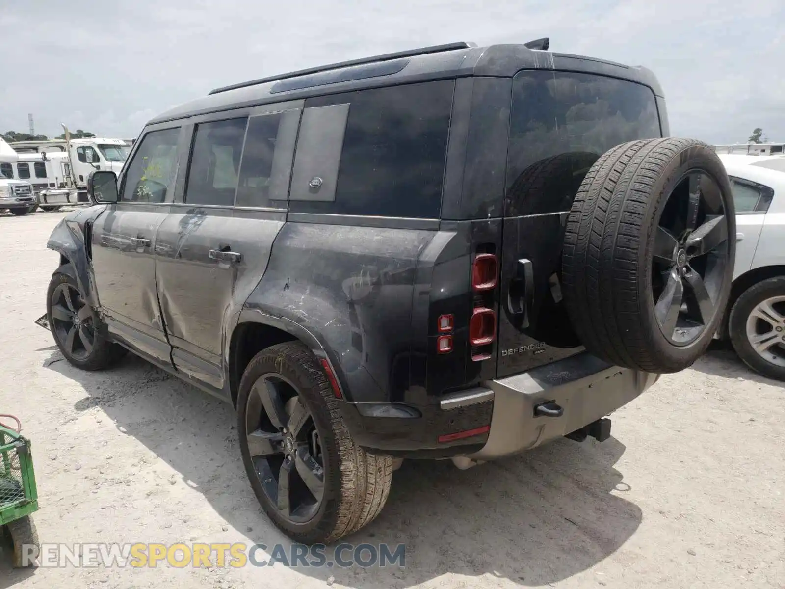 3 Photograph of a damaged car SALE27RUXM2040488 LAND ROVER DEFENDER 2021