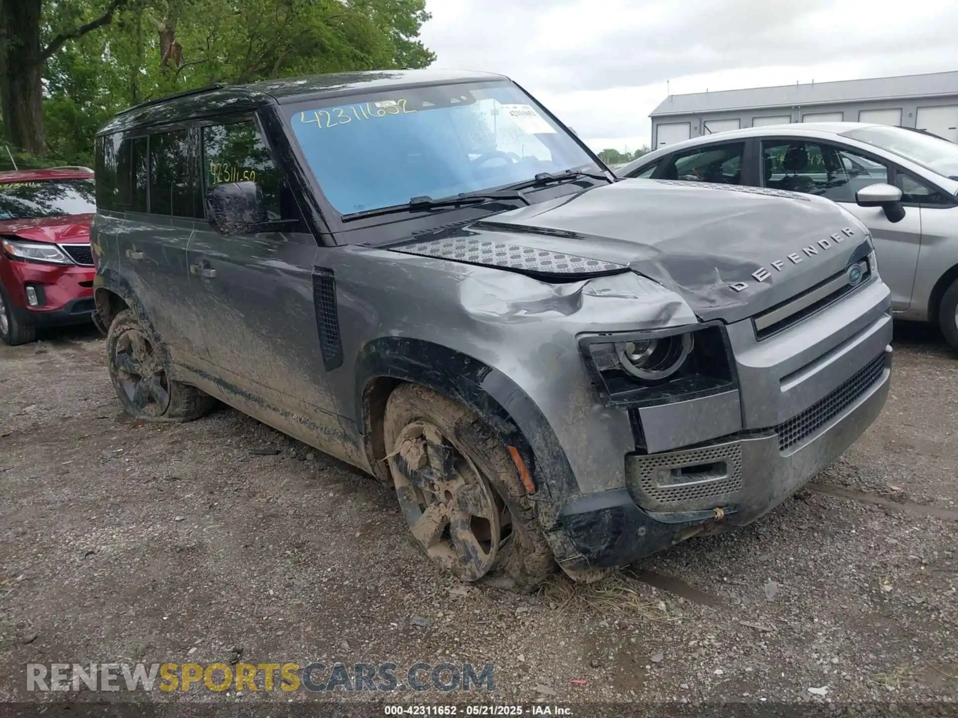 1 Photograph of a damaged car SALE2ERU6M2062251 LAND ROVER DEFENDER 2021